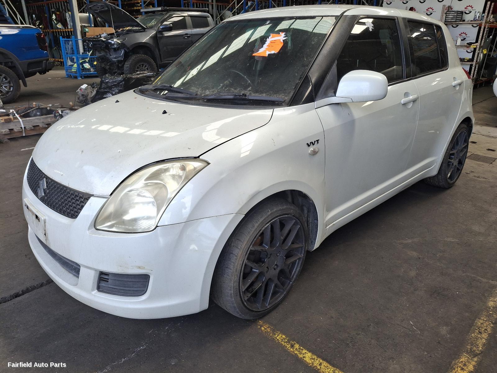 2007 Suzuki Swift Right Front Hub Assembly