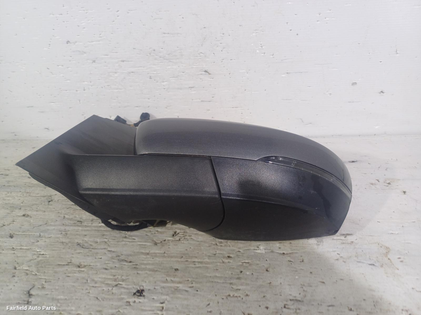 2010-2014 Volkswagen Polo Left Door Mirror