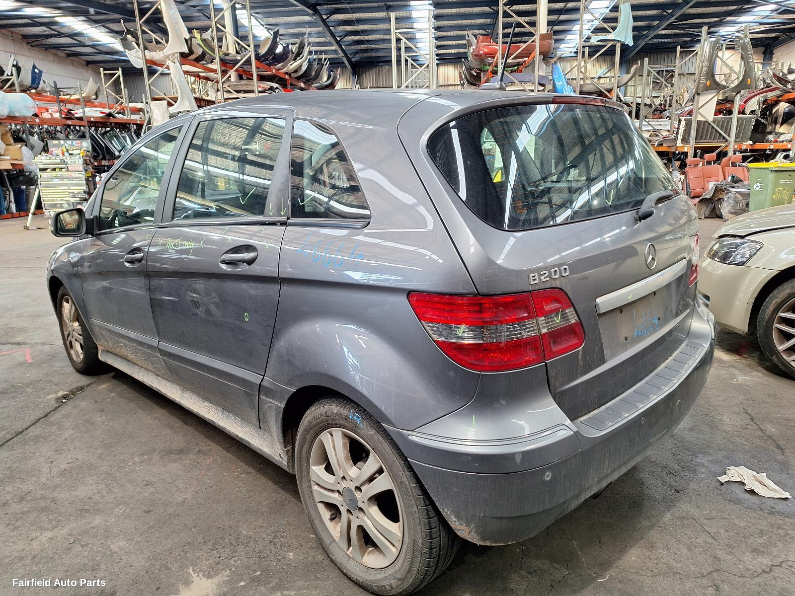 2009 Mercedes B Class Grille