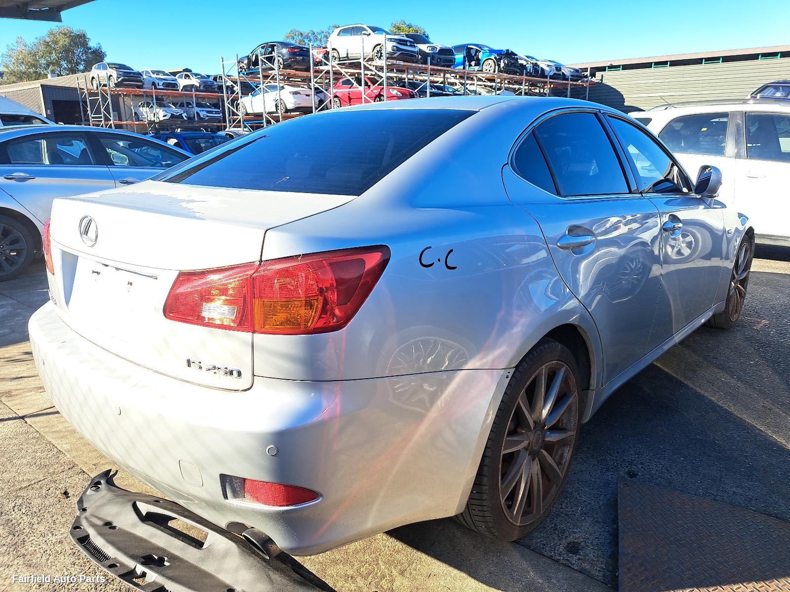 2006 Lexus Is250/is250c Right Front Hub Assembly