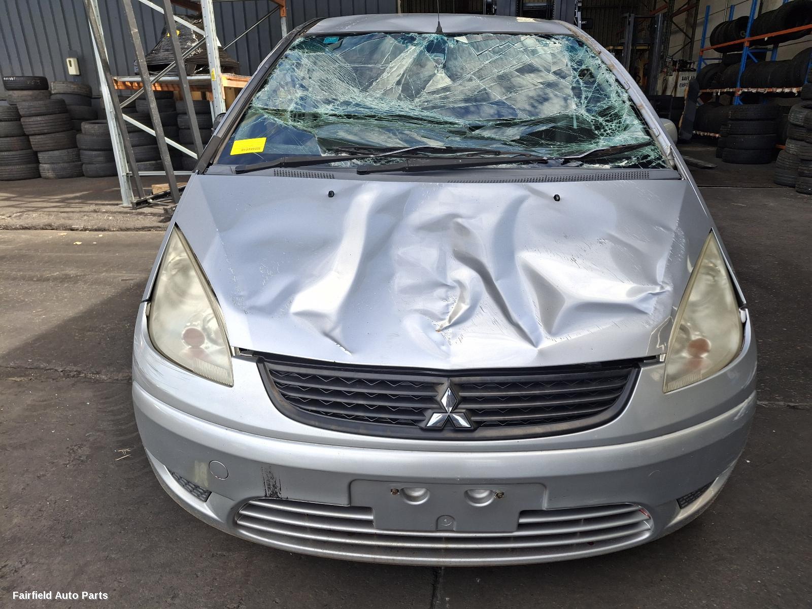 2009 Mitsubishi Colt Left Taillight