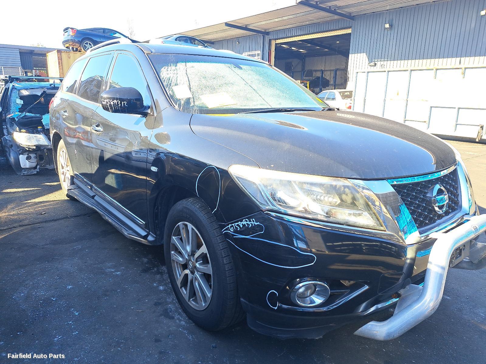 2015 Nissan Pathfinder Left Front Door