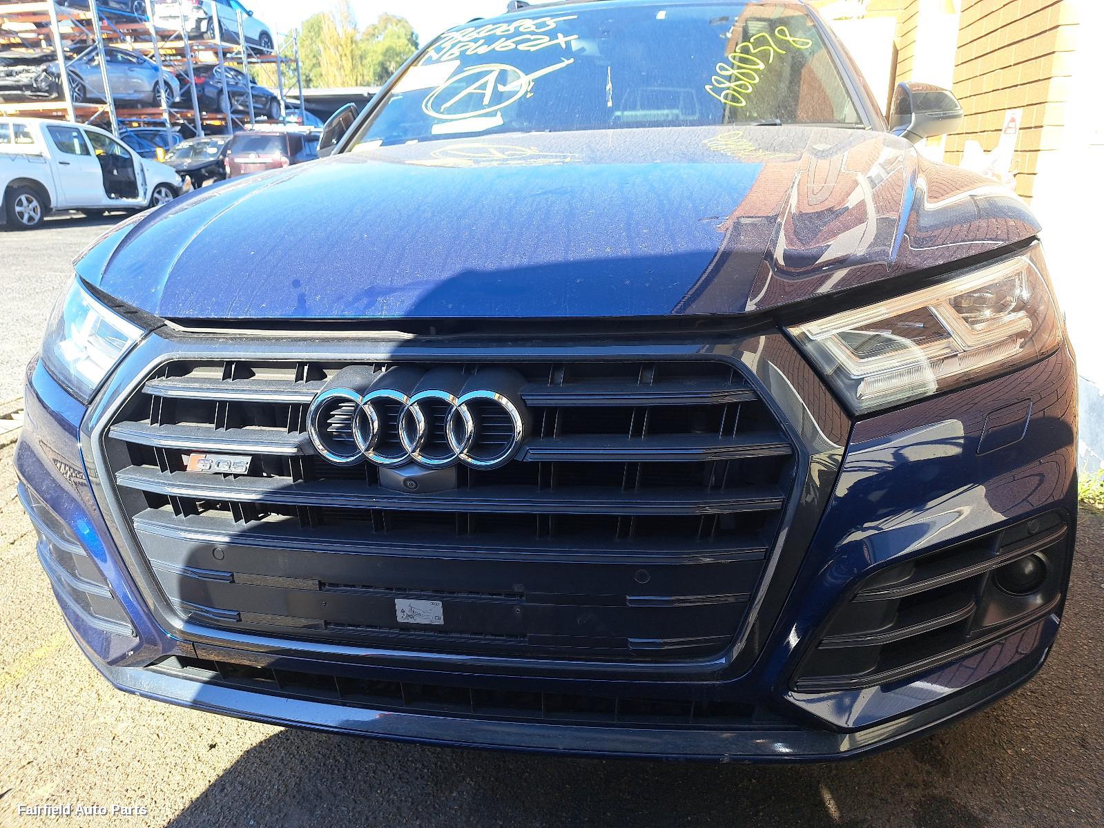 2017-2020 Audi Q5 Right Rear Door Sliding
