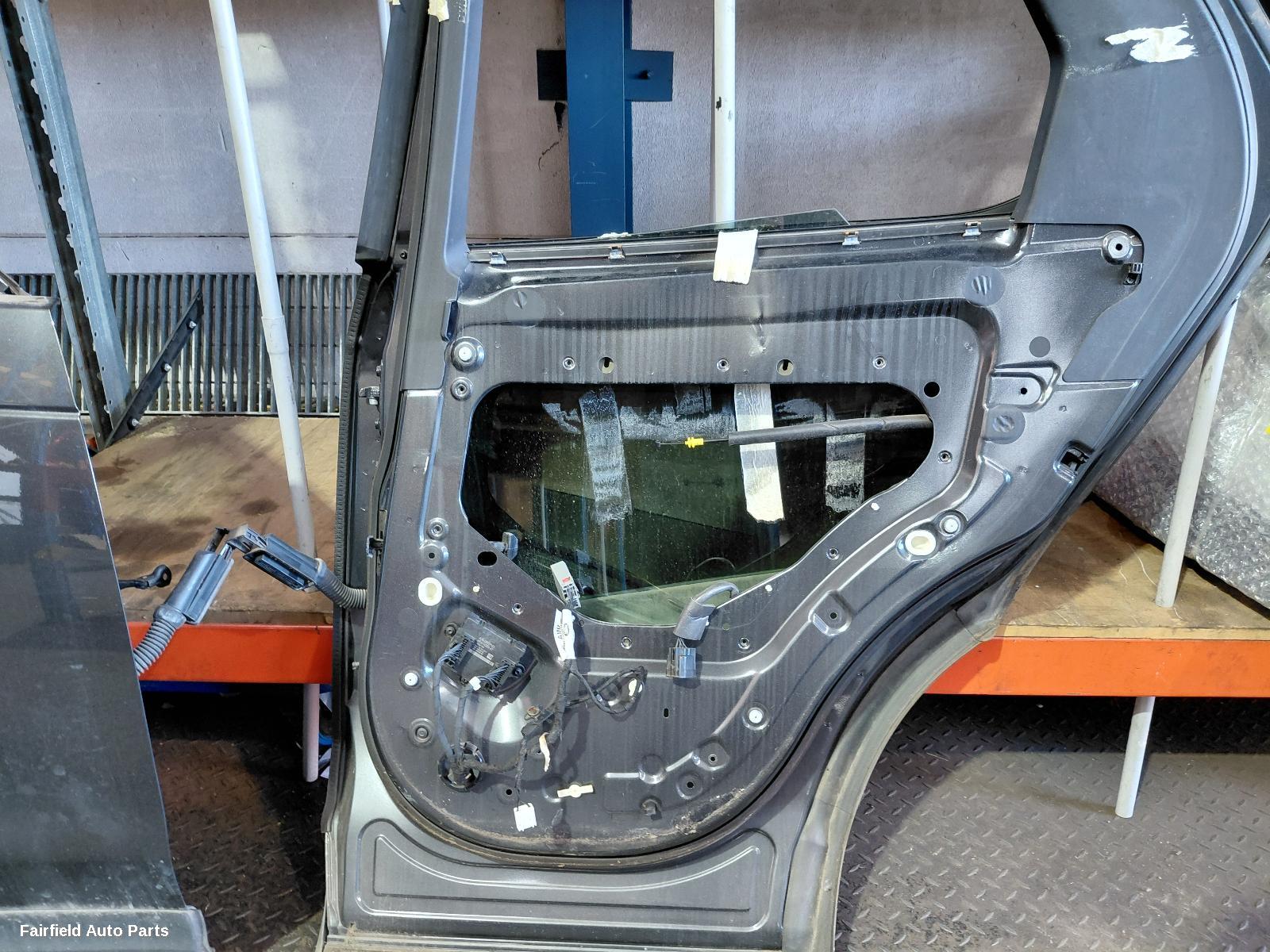 2016-2026 Land Rover Discovery Right Rear Door Sliding