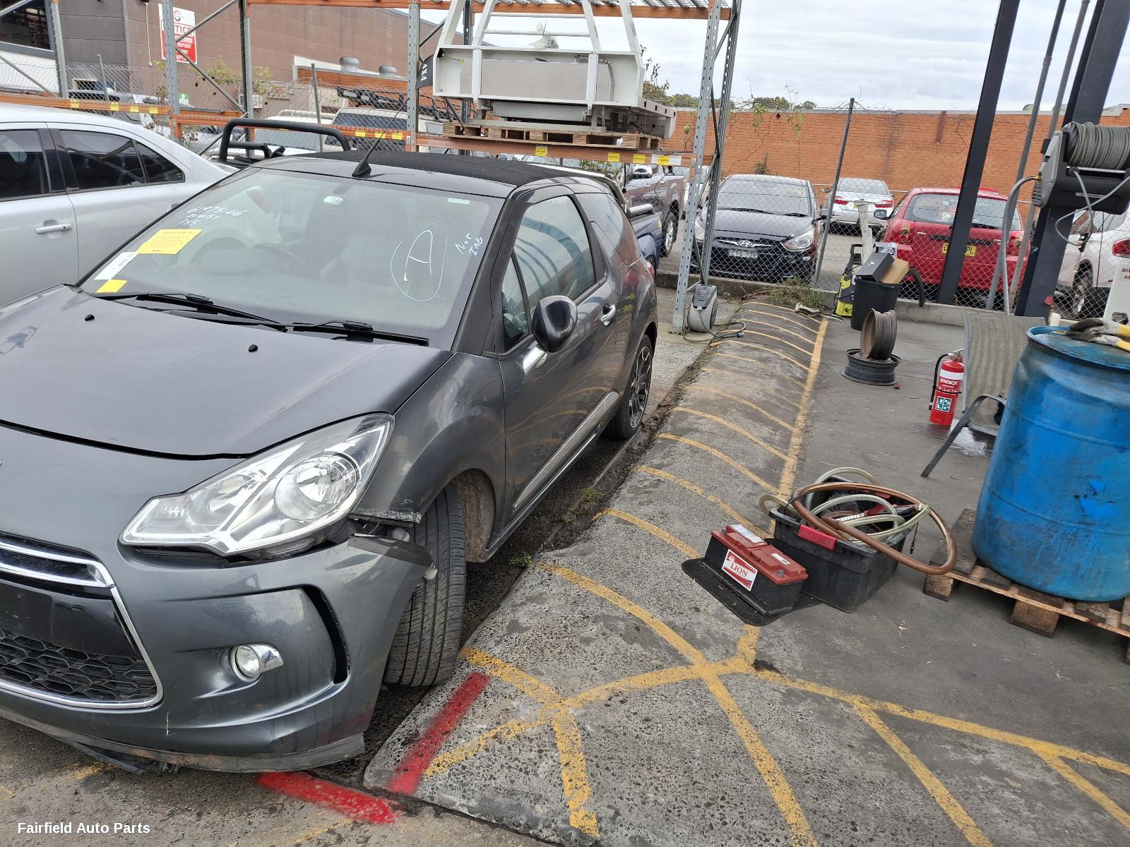 2013 Citroen Ds3 Left Front Lower Control Arm