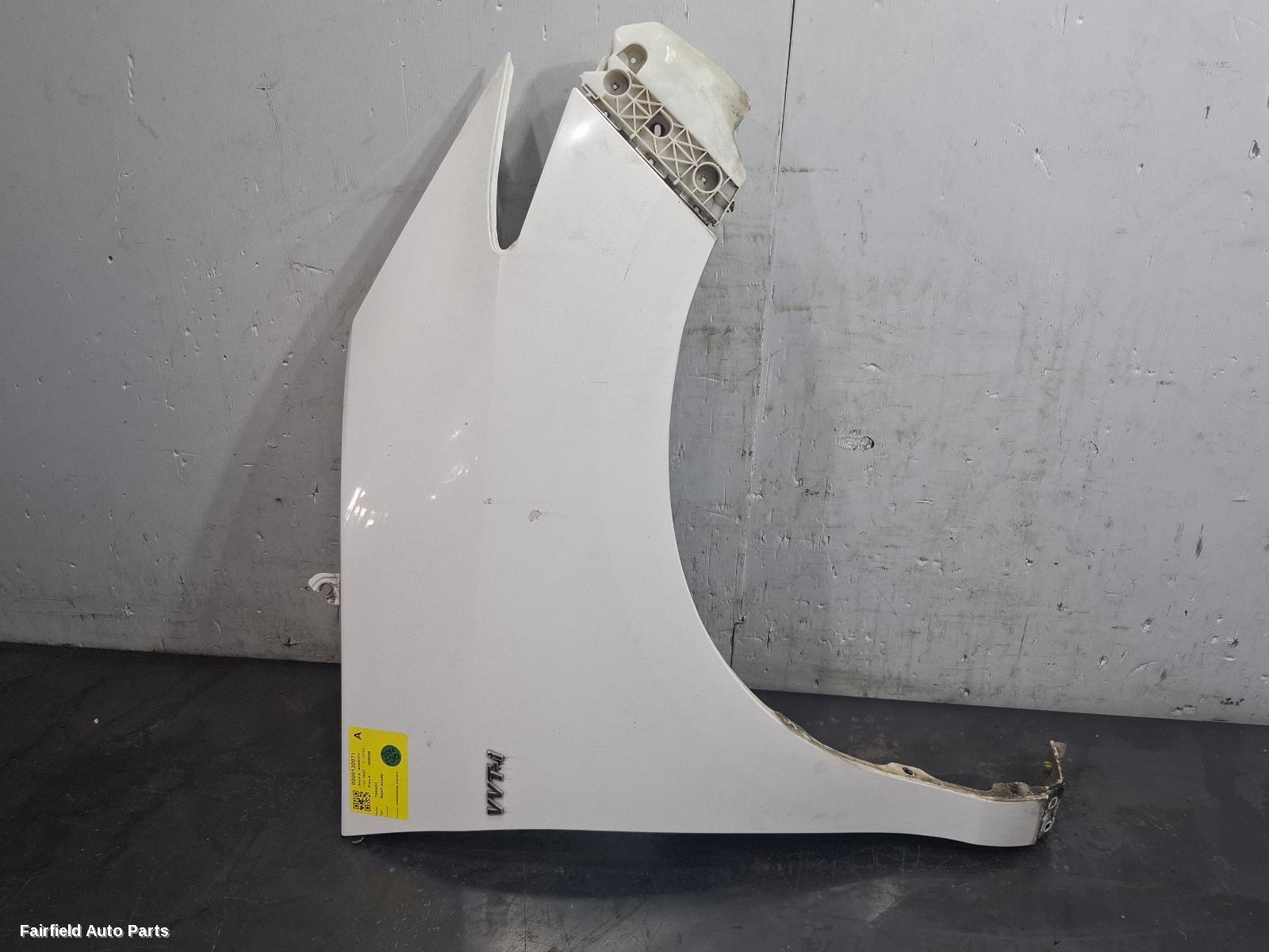 2006-2020 Toyota Tarago Right Guard