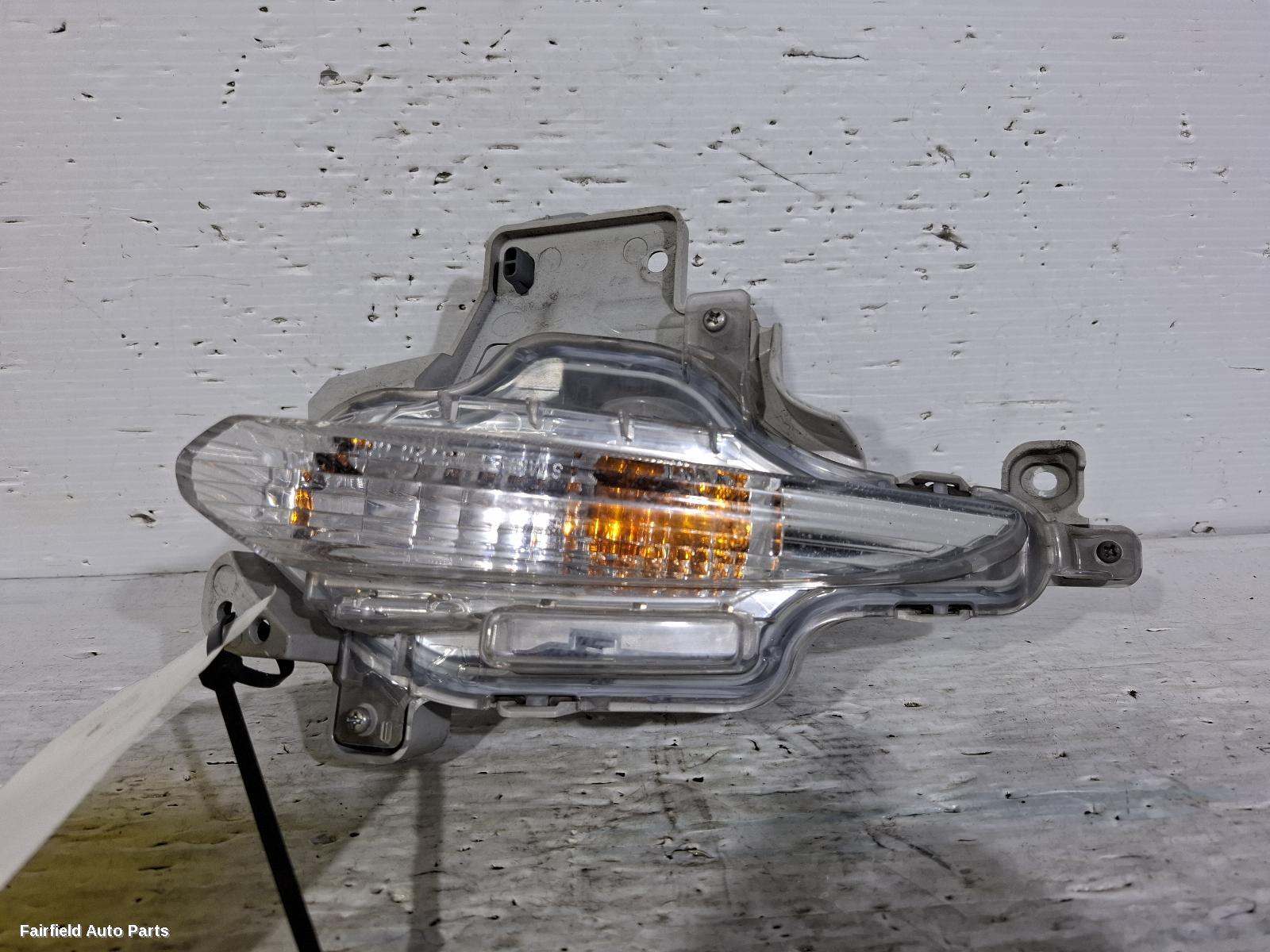 2016-2019 Mazda 3 Right Indicator Fog Side
