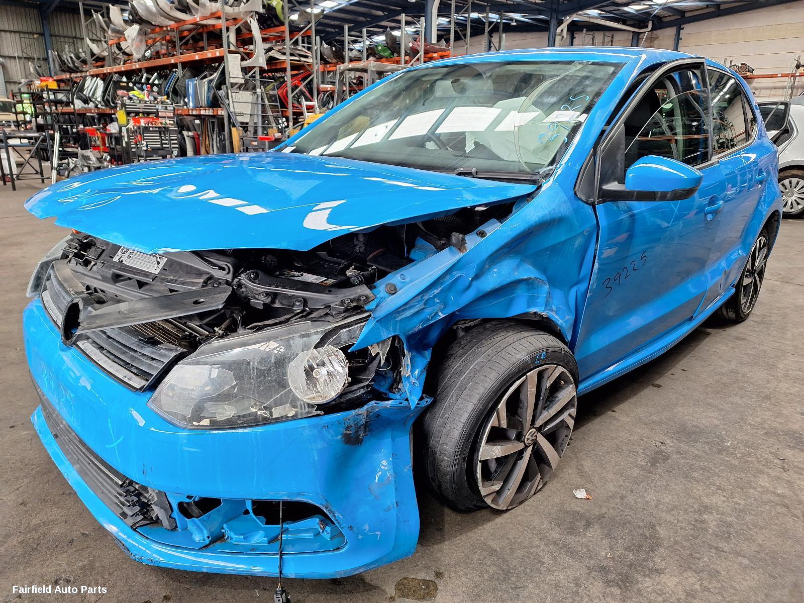 2015 Volkswagen Polo Left Taillight