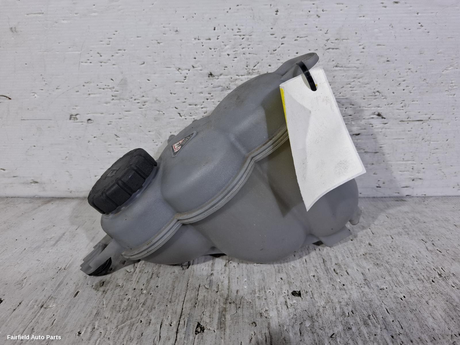 2022-2026 Mercedes Glc Class Overflow Bottle