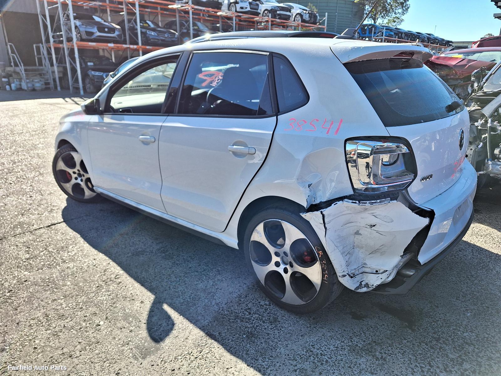 2013 Volkswagen Polo Right Taillight