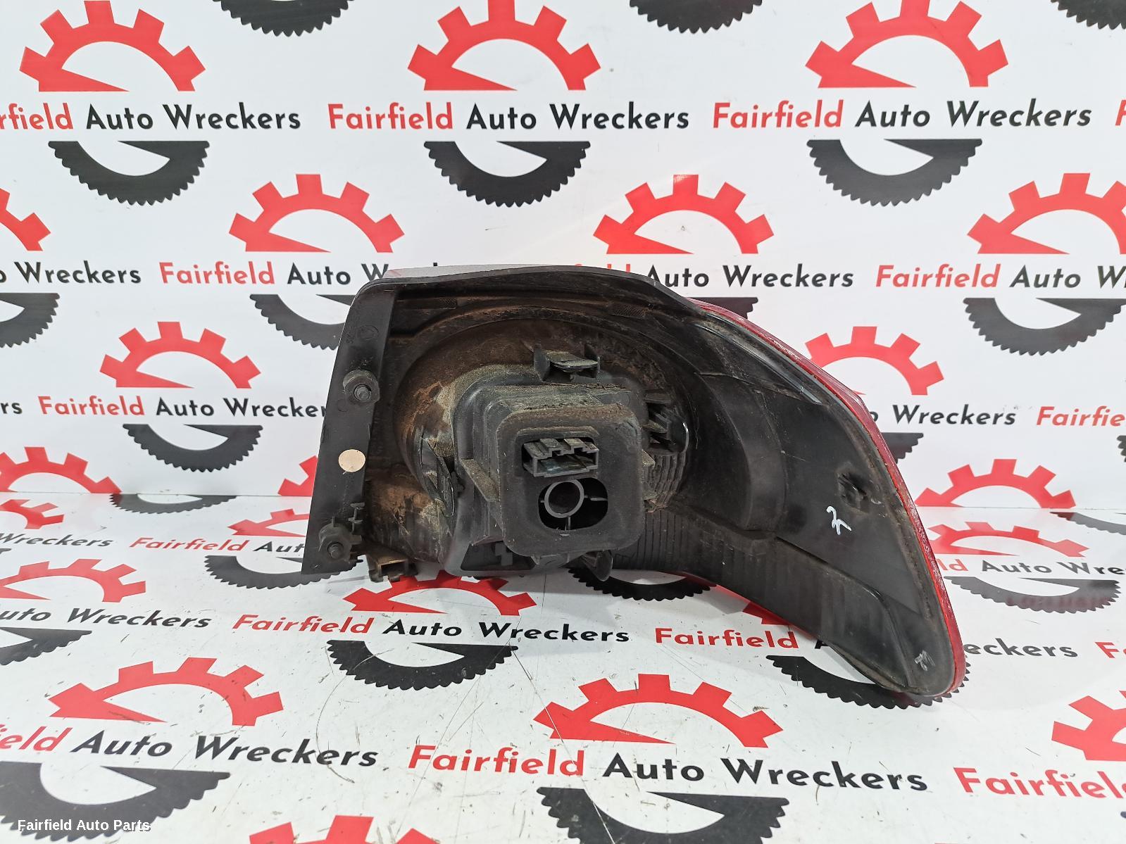 2009 Volkswagen Golf Left Taillight