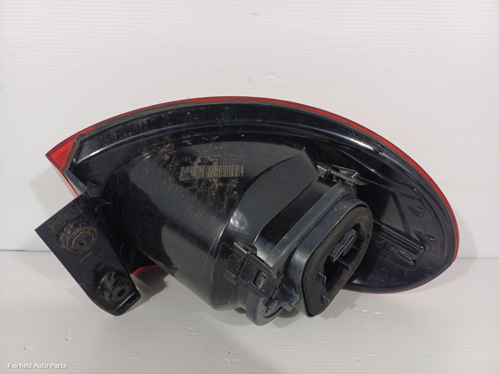 2008-2011 Volkswagen Tiguan Right Taillight