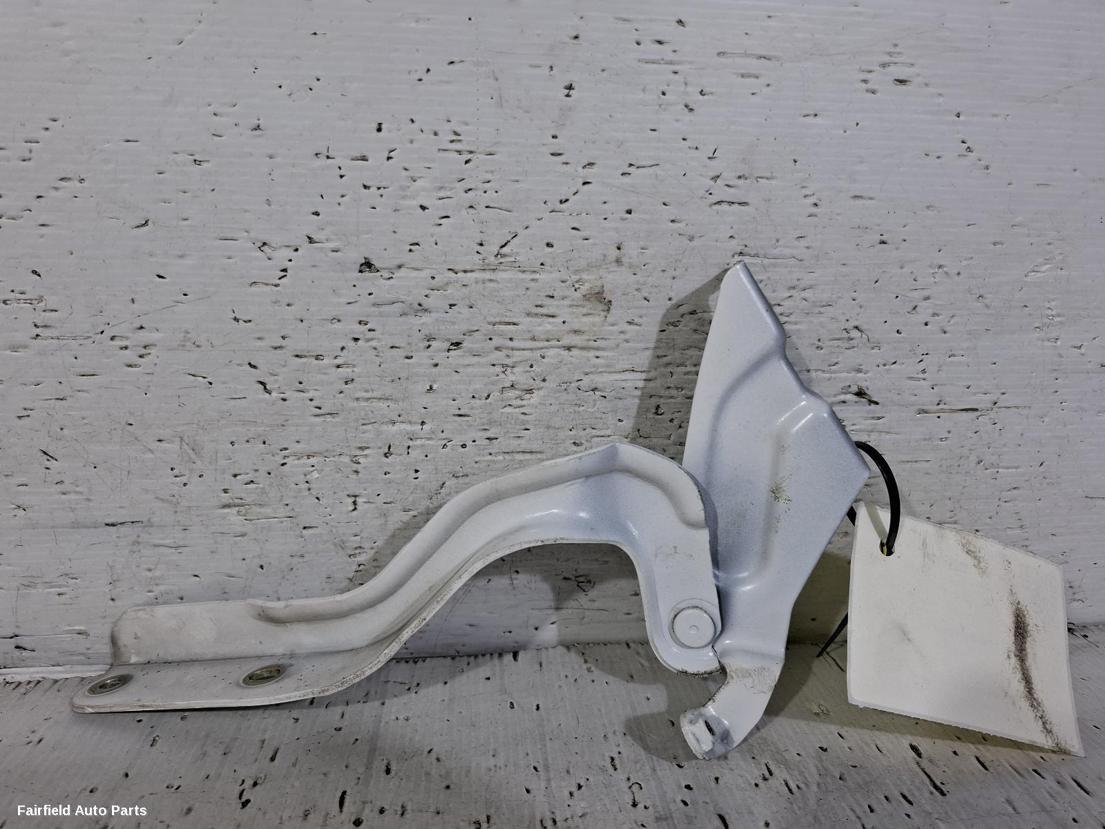 2013-2016 Nissan Pulsar Bonnet Hinge Strut