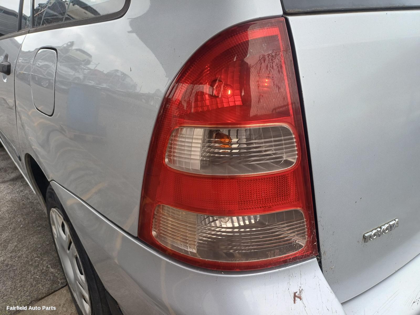 2002 Toyota Corolla Fan