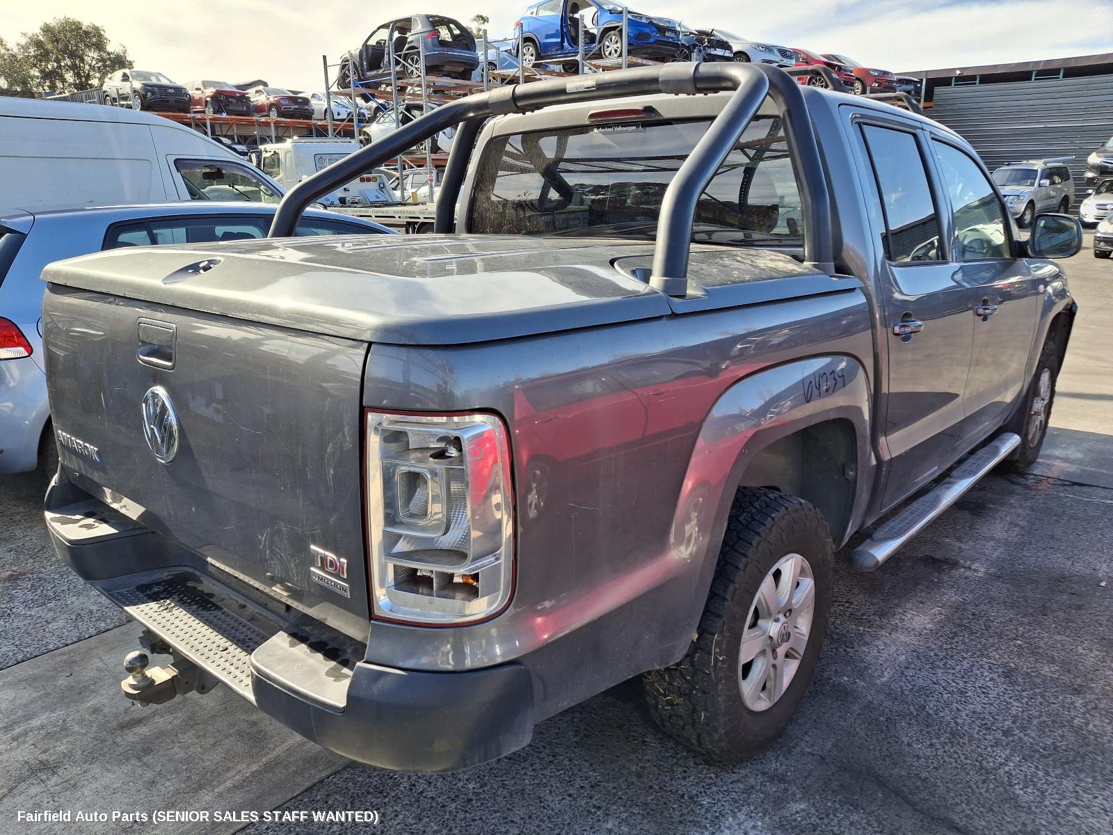 2011 Volkswagen Amarok Left Door Mirror