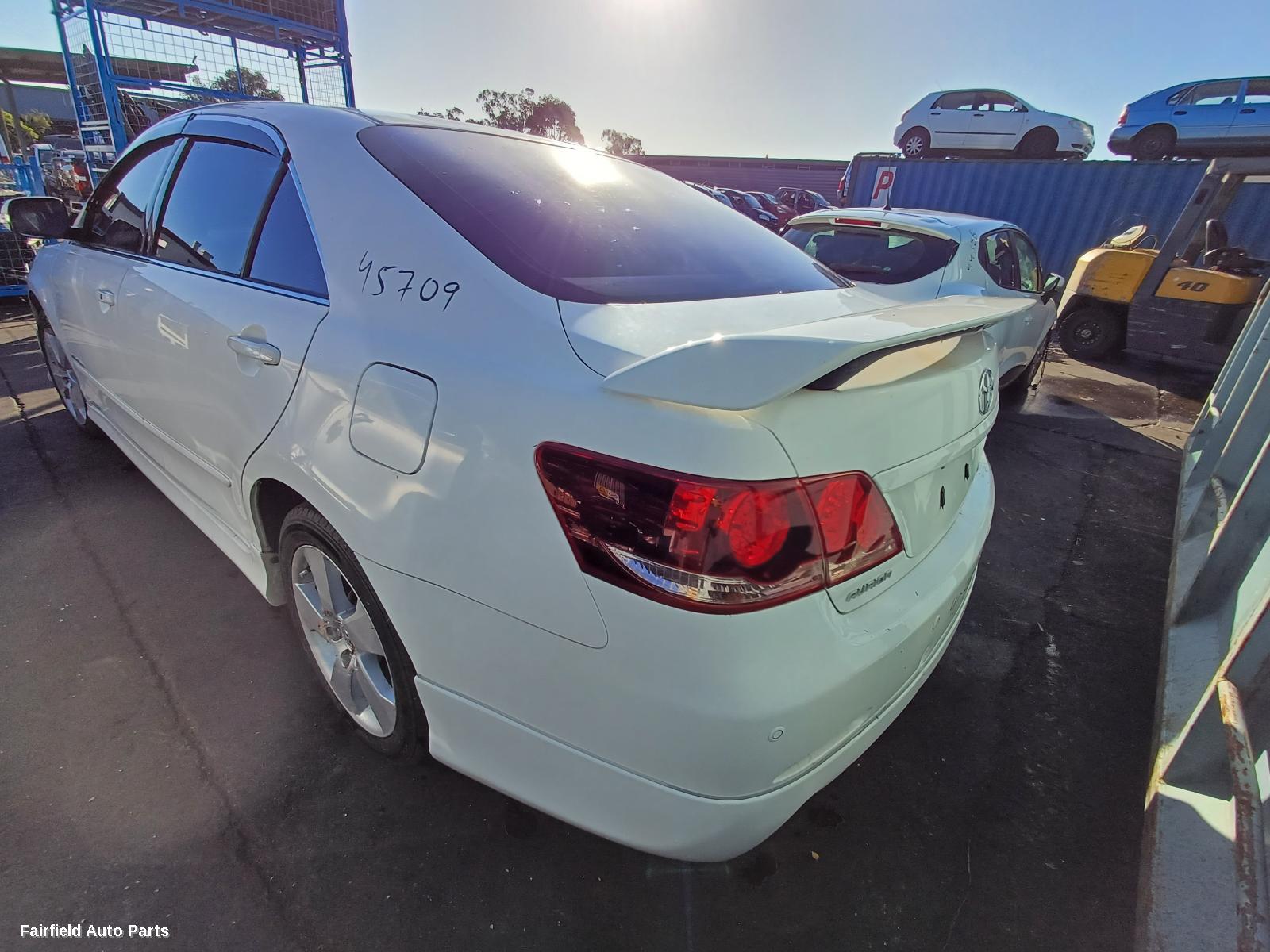 2006 Toyota Aurion Left Taillight