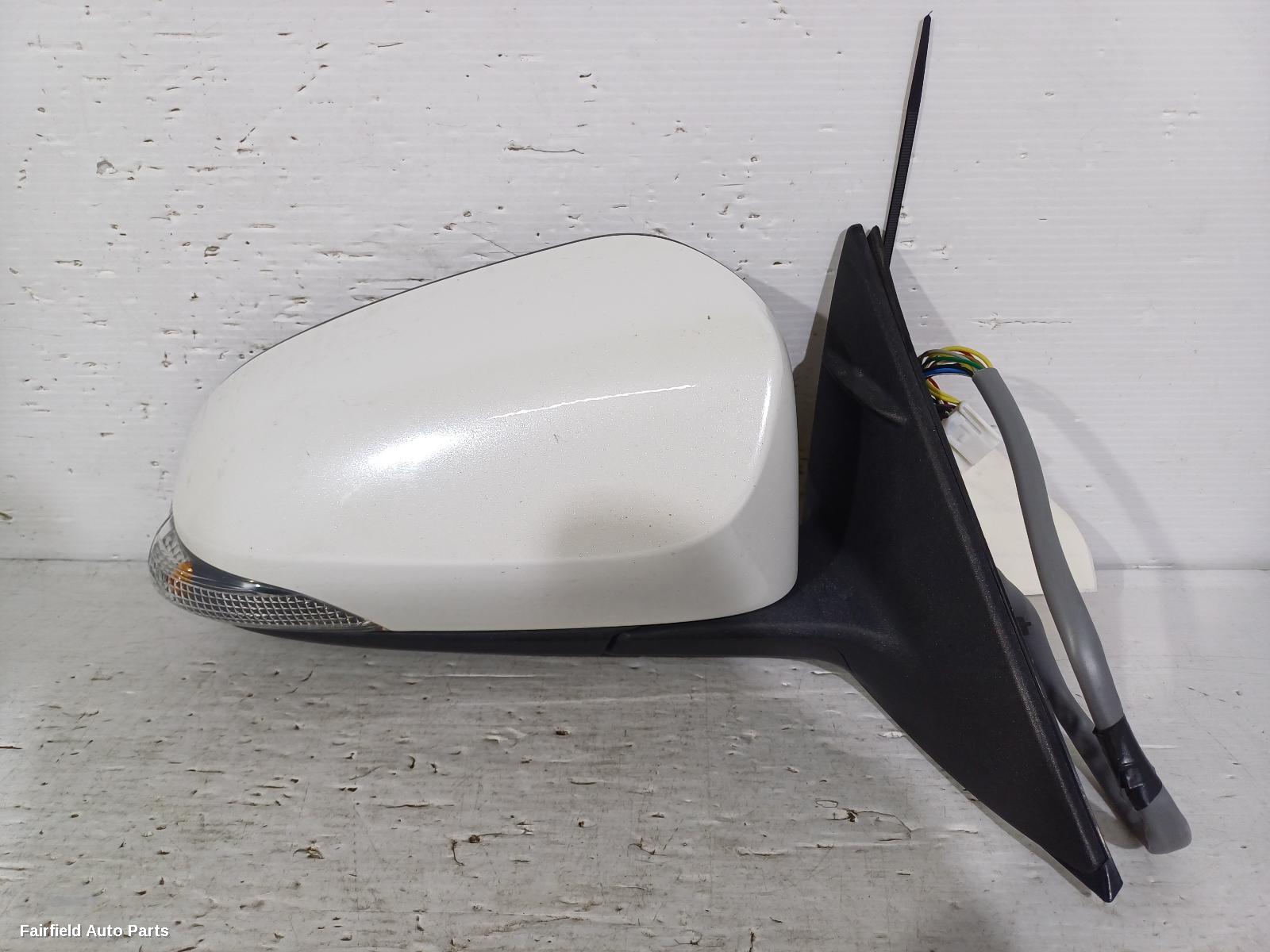 2015-2017 Toyota Aurion Right Door Mirror
