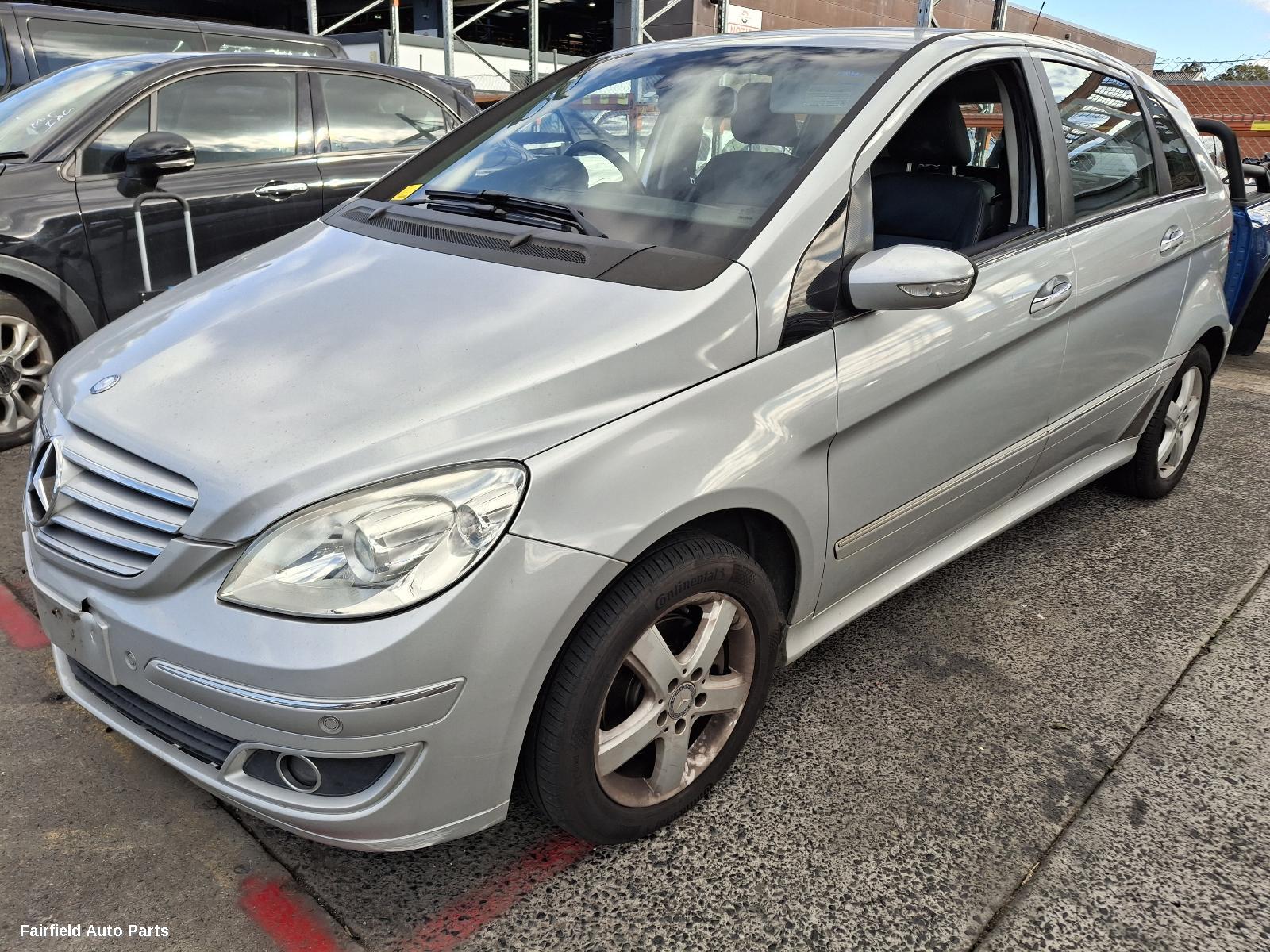 2007 Mercedes B Class Left Headlamp