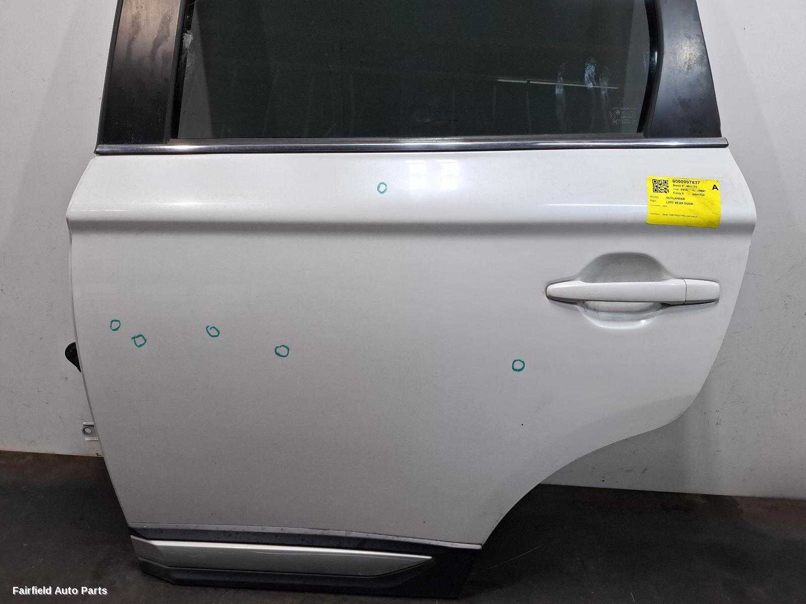 2015-2021 Mitsubishi Outlander Left Rear Door Sliding