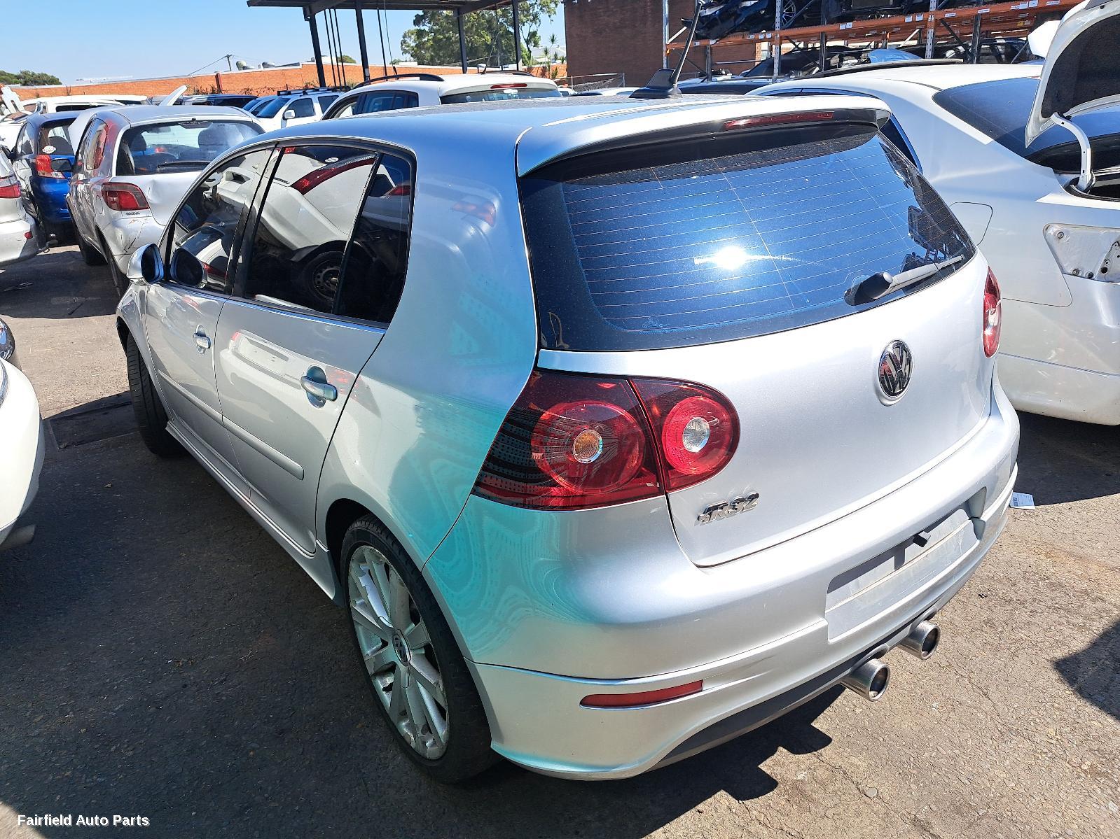 2007 Volkswagen Golf Left Taillight