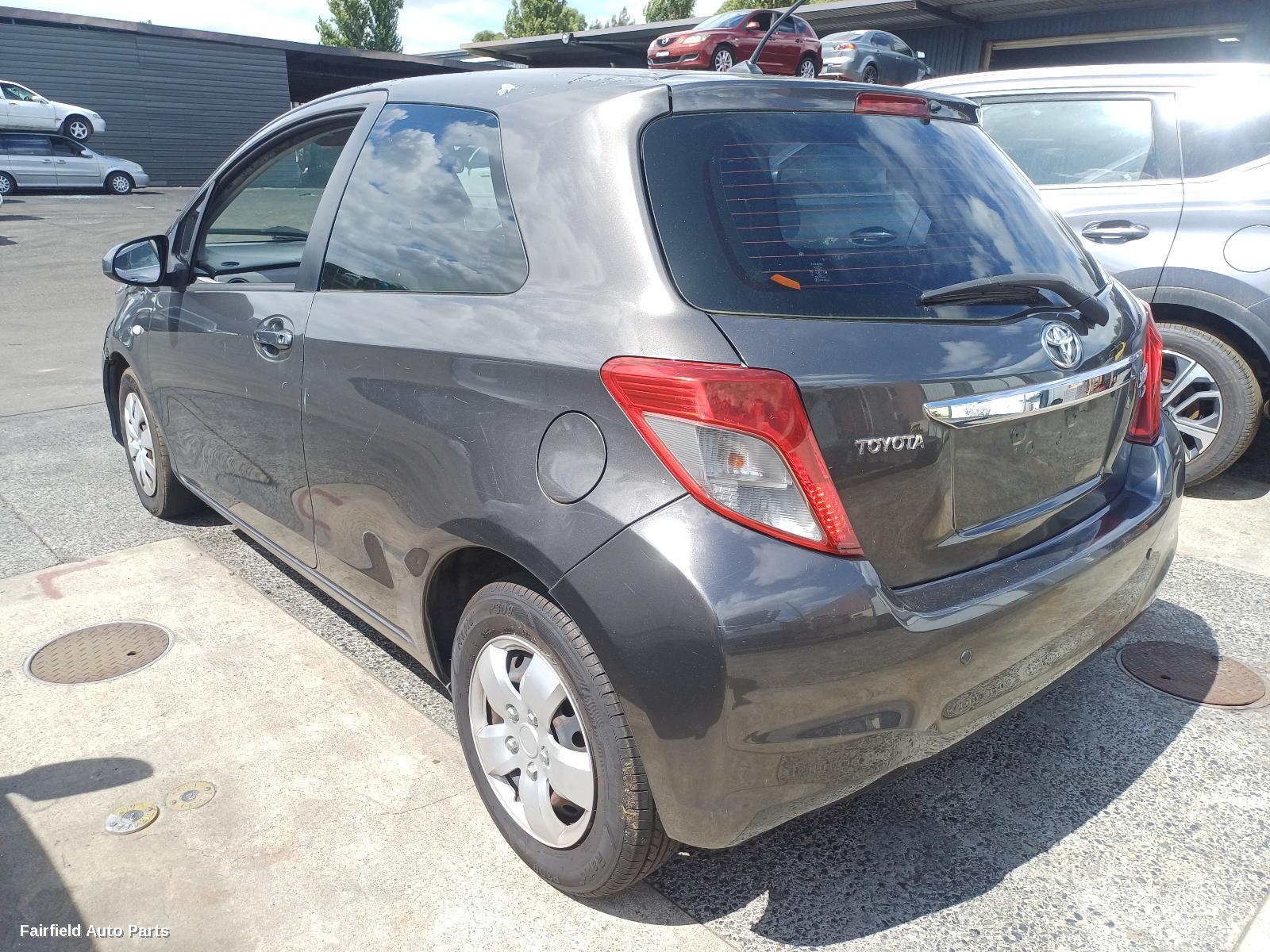 2012 Toyota Yaris Right Headlamp