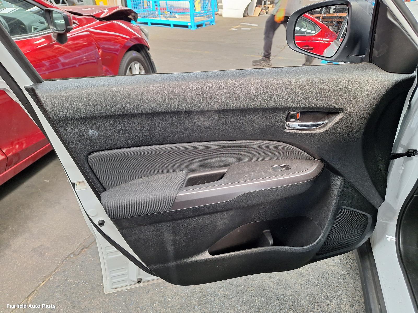 2019 Suzuki Vitara Left Indicator Fog Side