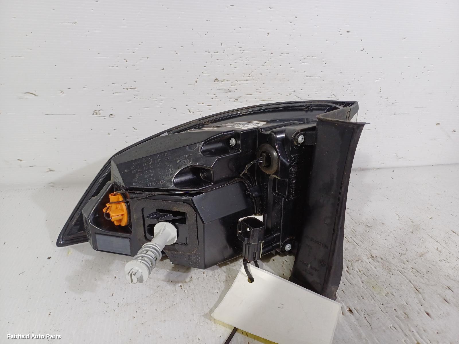 2015-2019 Land Rover Discovery Sport Left Taillight