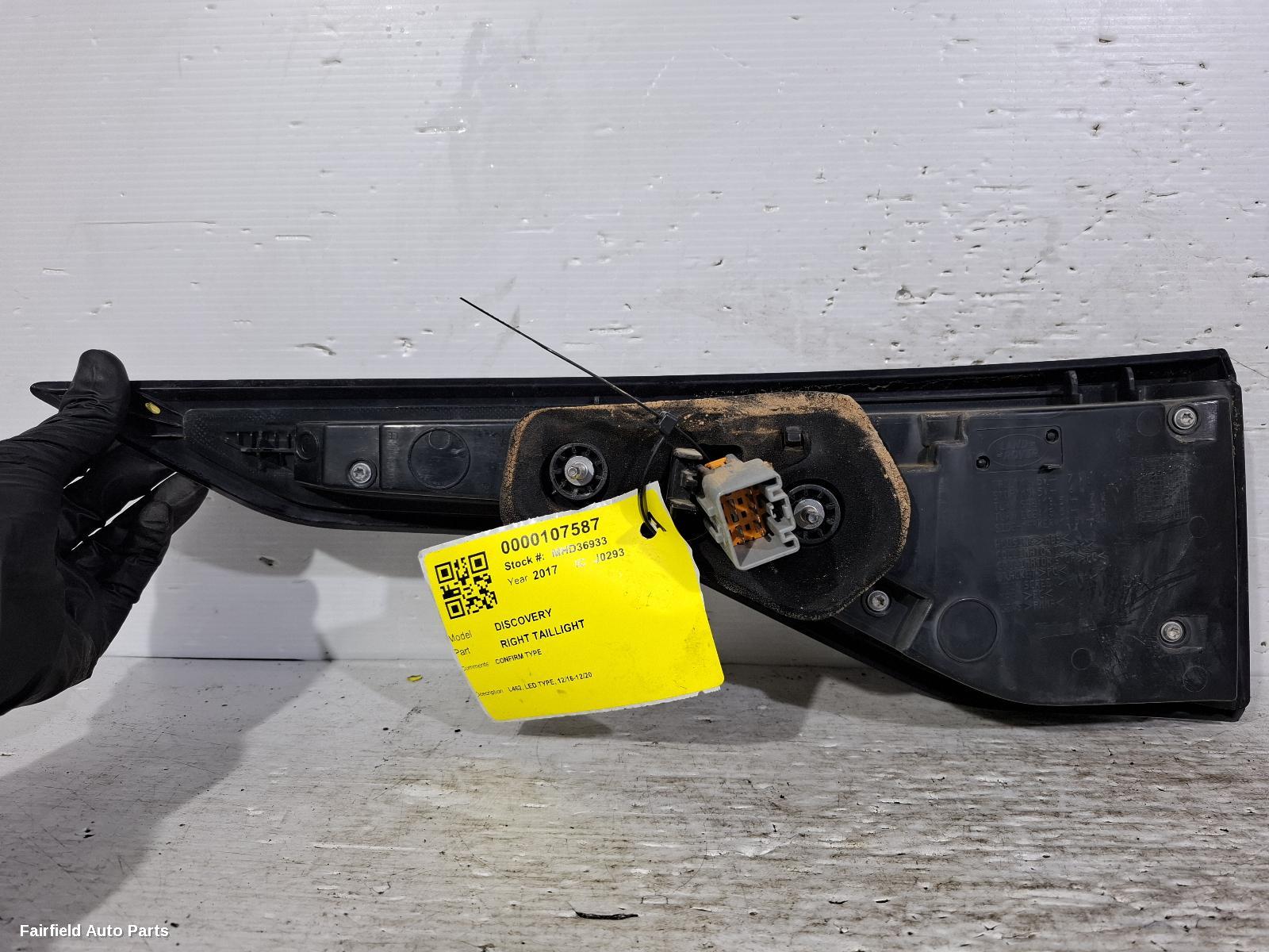 2016-2020 Land Rover Discovery Right Taillight
