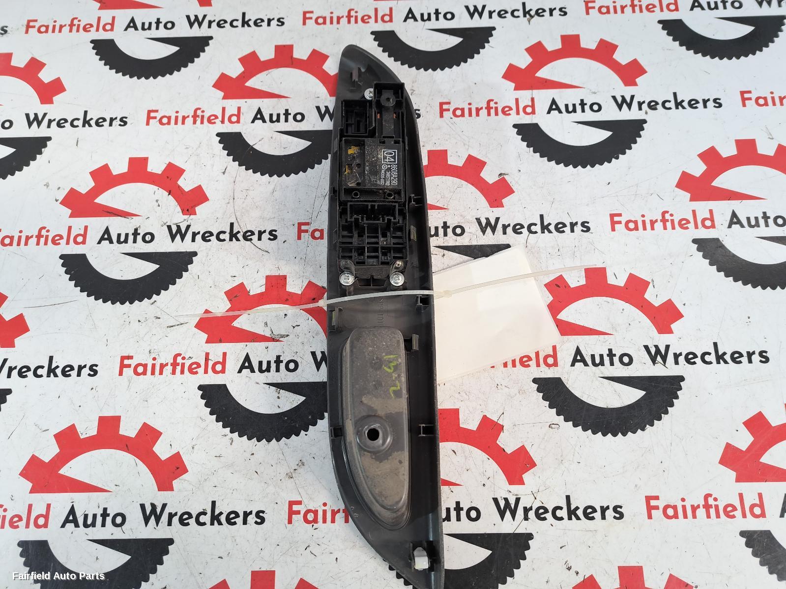 2015-2023 Mitsubishi Triton Pwr Dr Wind Switch