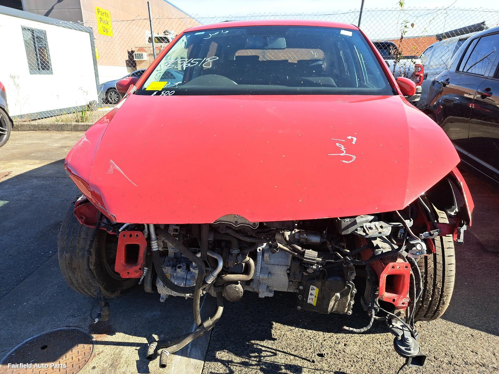2017 Volkswagen Polo Left Rear Door Sliding