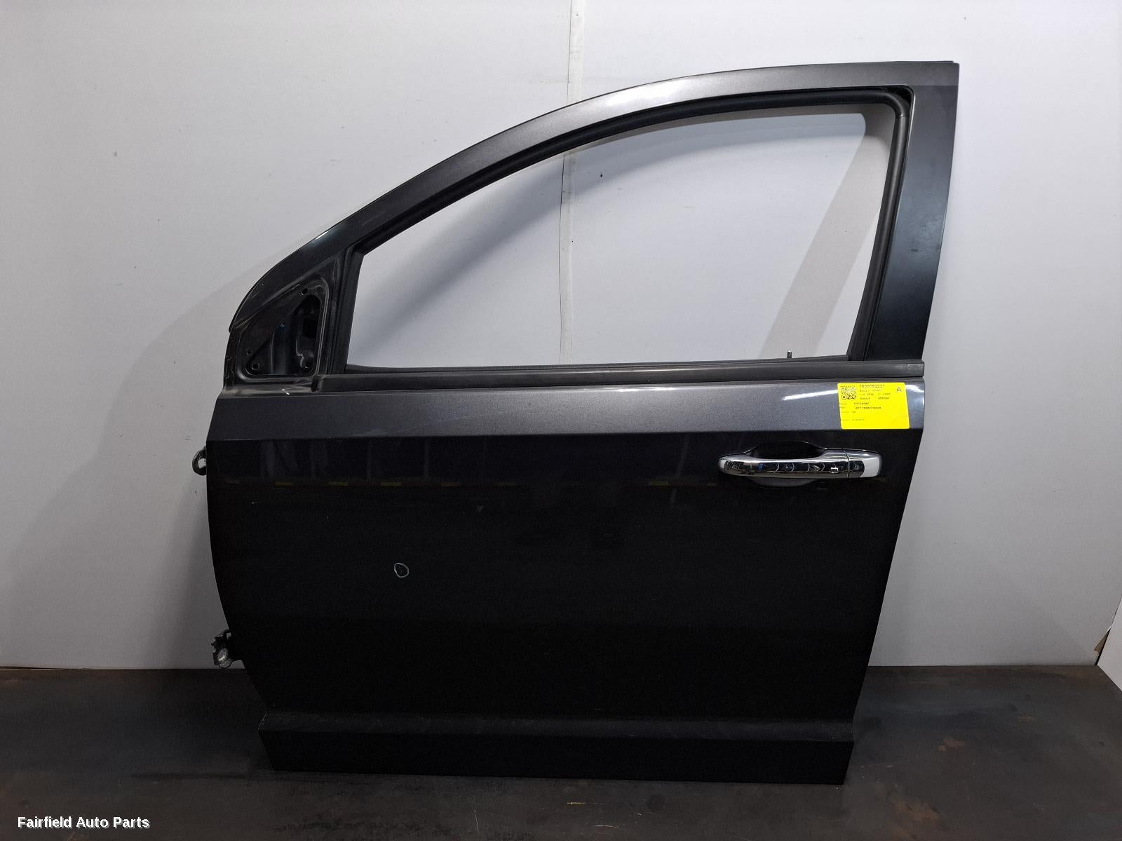 2013-2017 Fiat Freemont Left Front Door