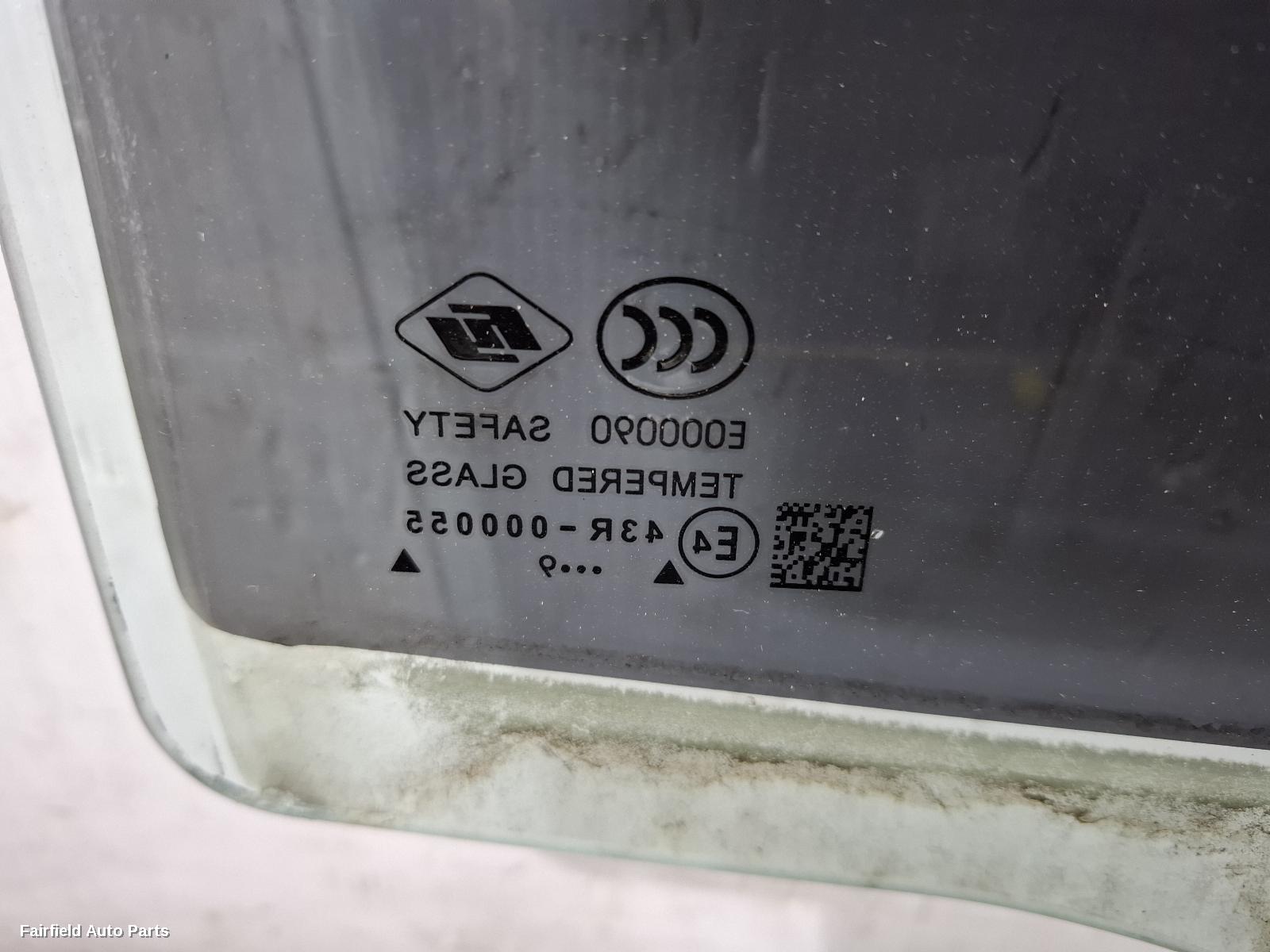 2015-2025 Ldv G10 Left Front Door Window