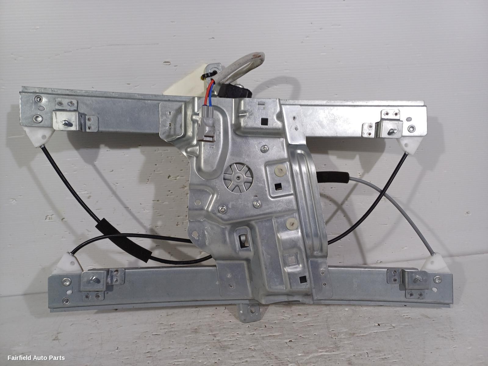 2005-2008 Mitsubishi 380 Right Front Window Reg Motor