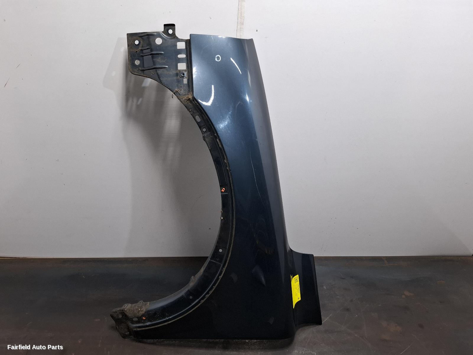 2003-2014 Volvo Xc90 Left Guard