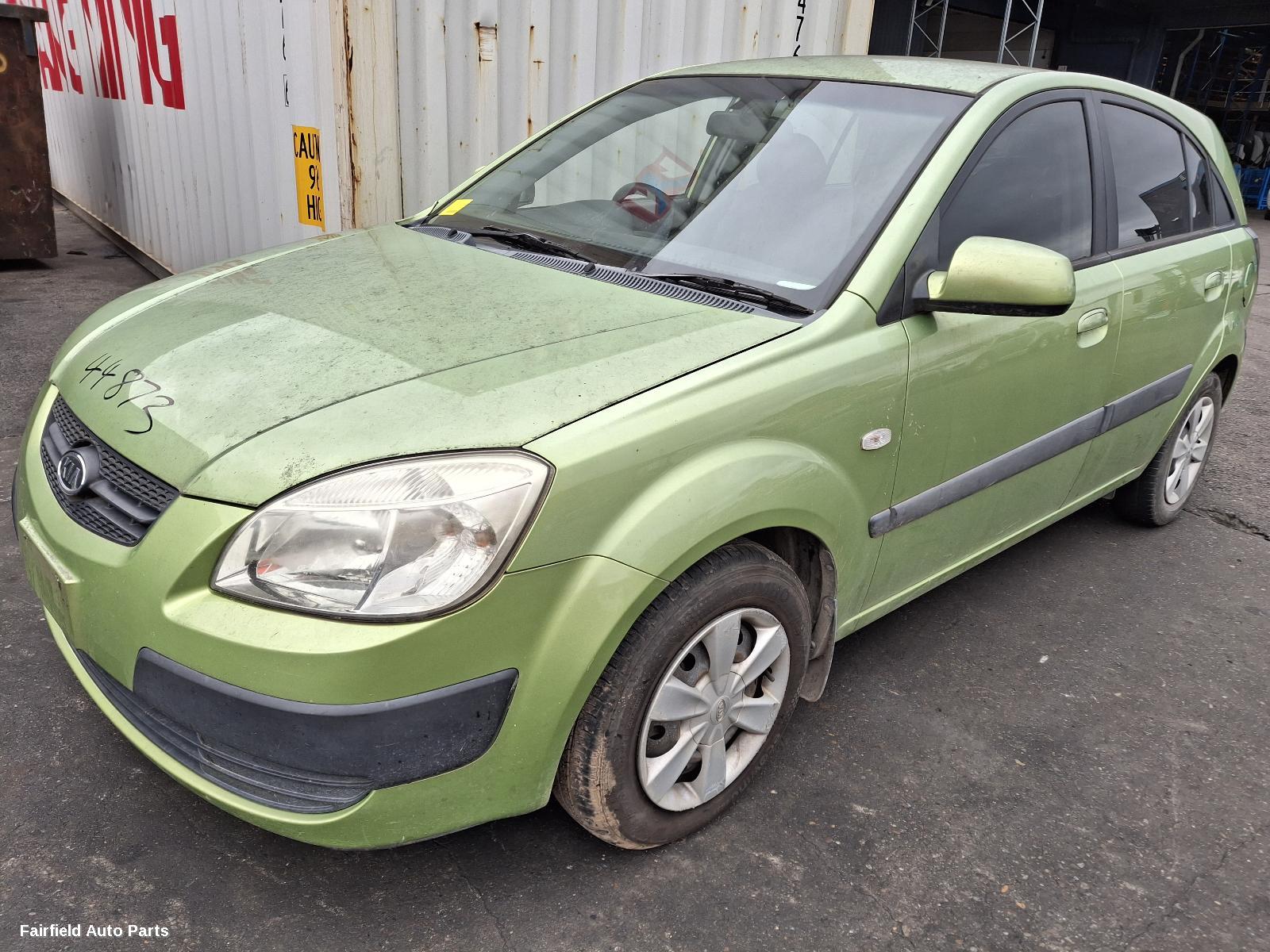 2007 Kia Rio Left Front Door