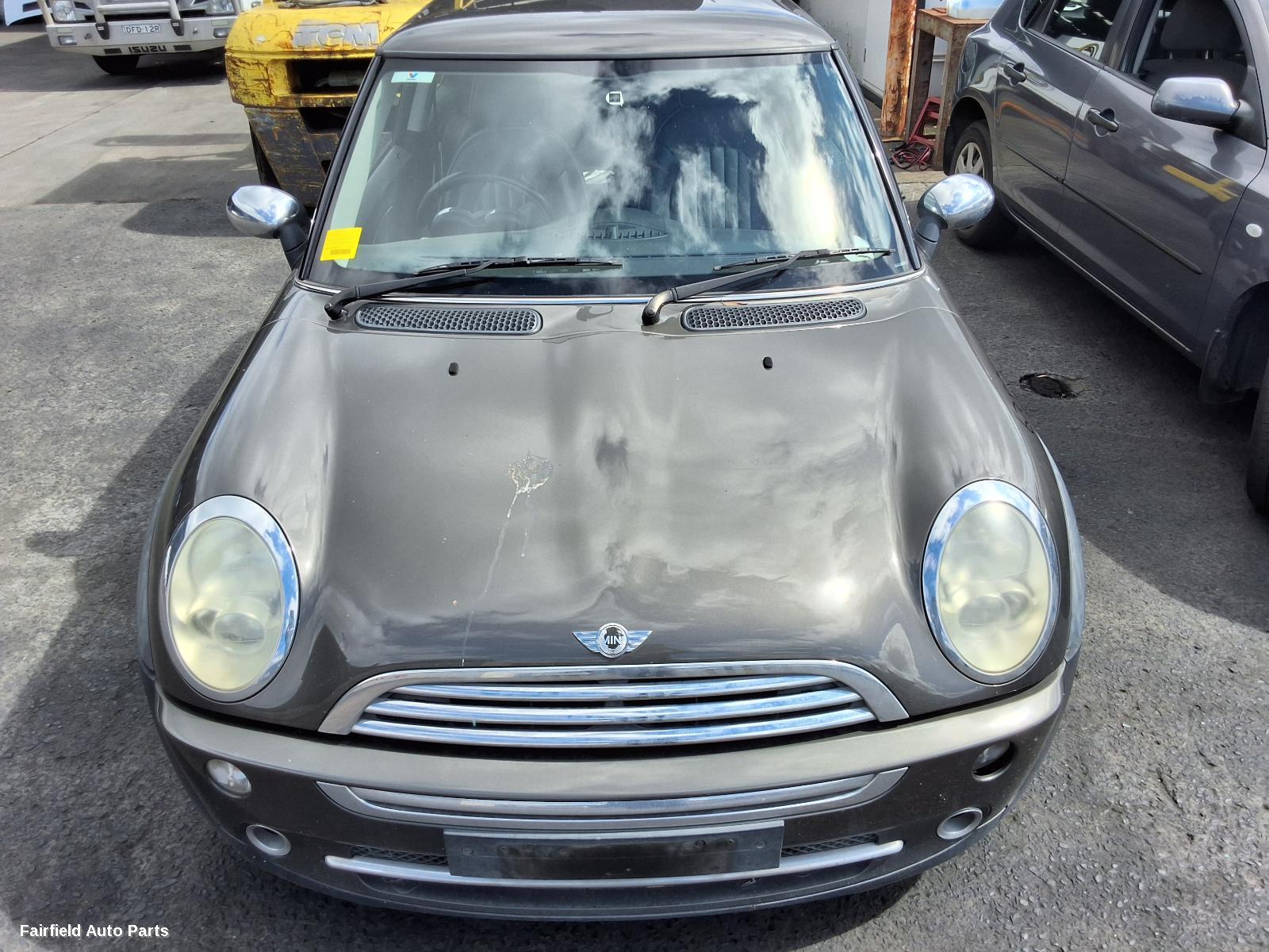 2006 Mini Cooper Left Front Door