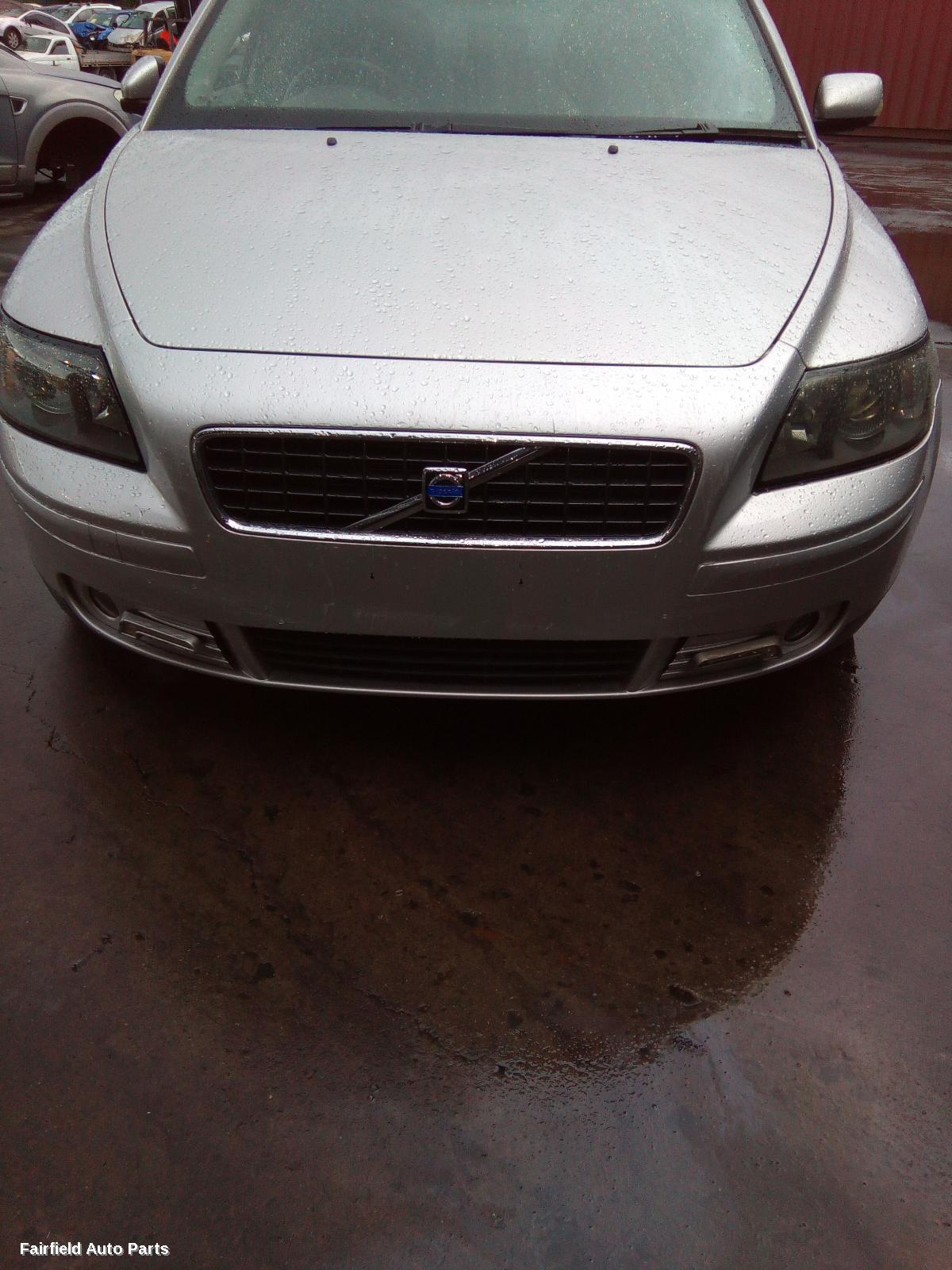 2005 Volvo S40 Radiator