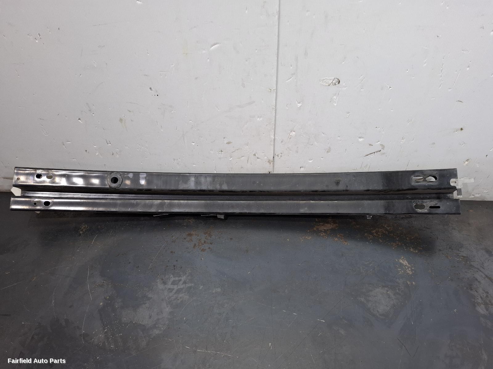 2012-2017 Toyota Aurion F Bar Reinforc Brack