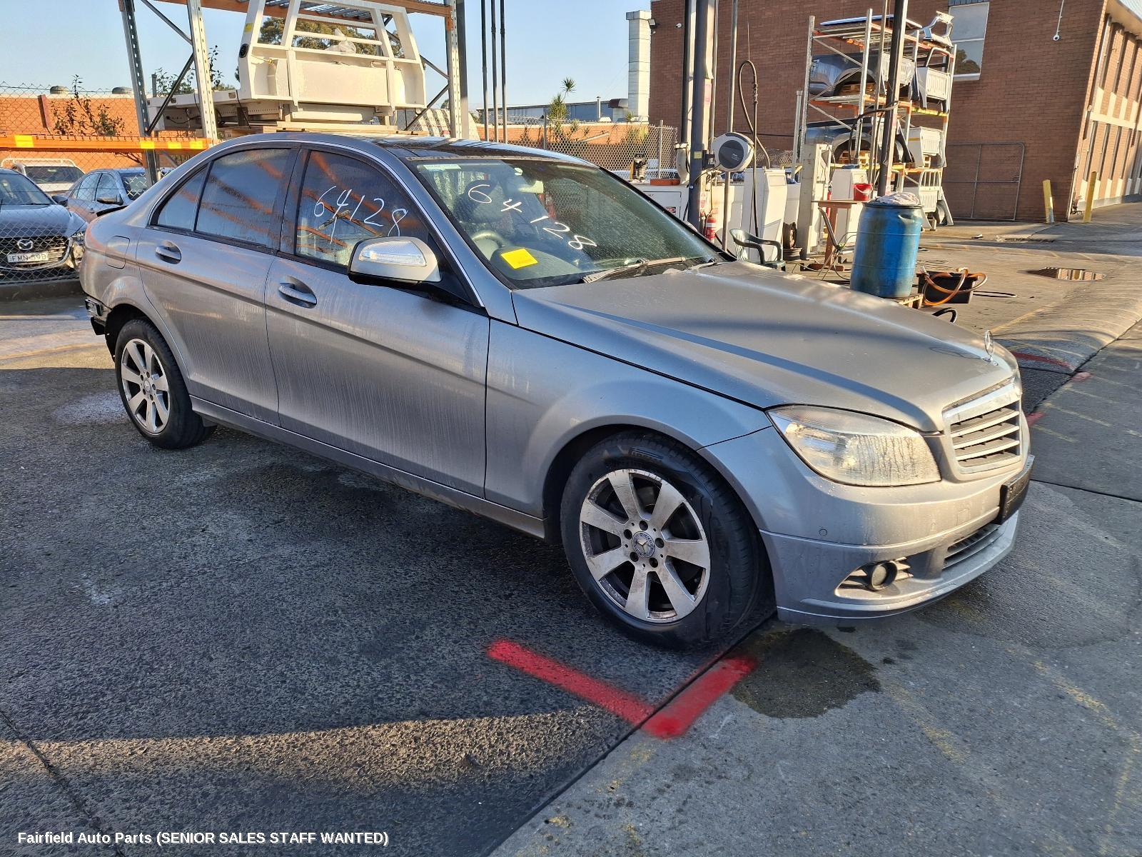2008 Mercedes C Class Right Front Door
