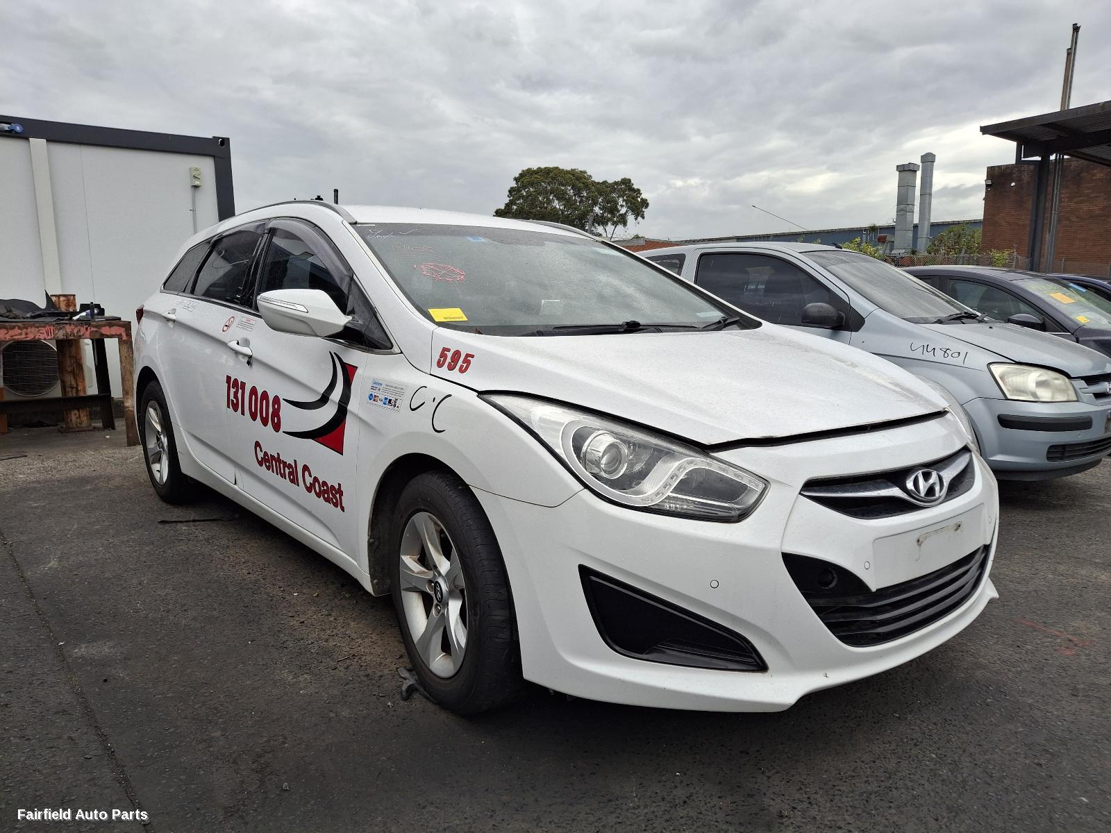 2011-2019 Hyundai I40 Right Rear Door Sliding