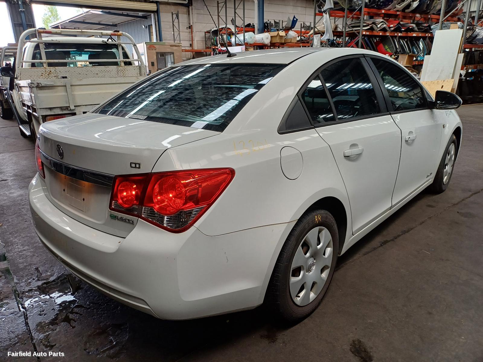 2011 Holden Cruze Fuel Door Filler