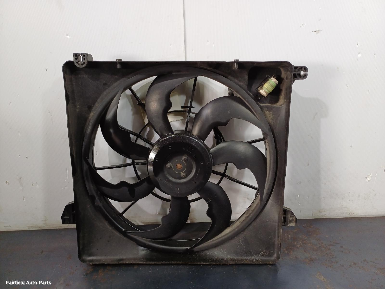 2013 Kia Sorento Fan