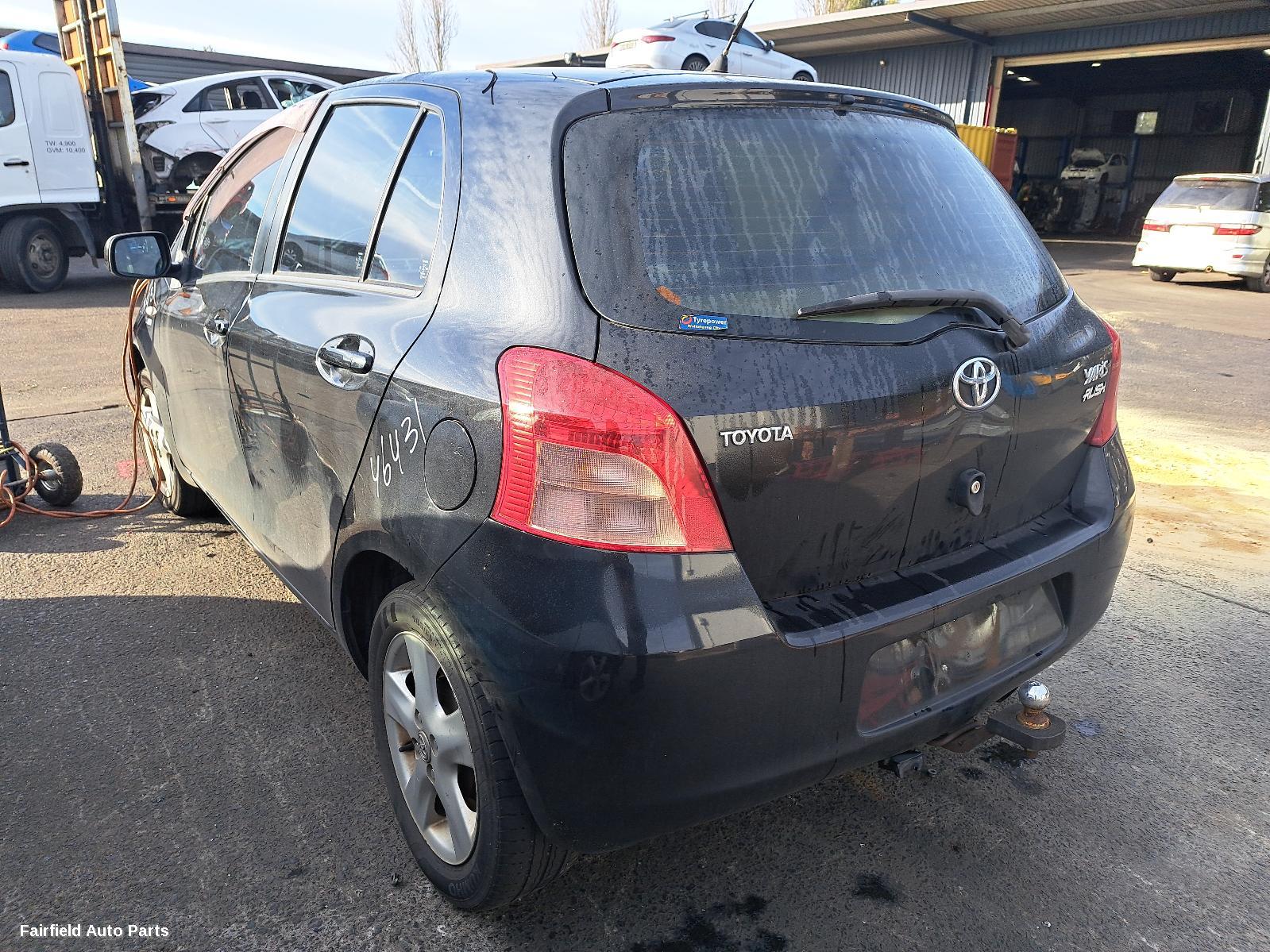 2008 Toyota Yaris Left Headlamp