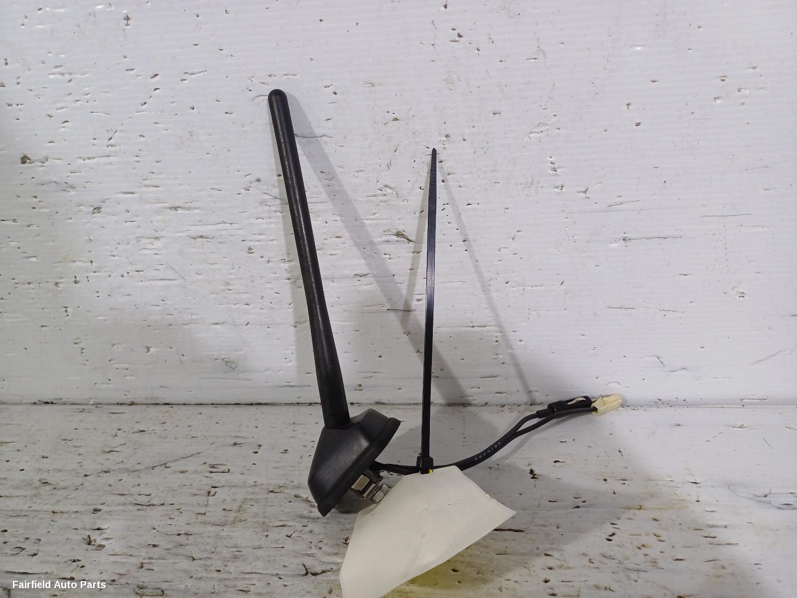 2012-2015 Mitsubishi Outlander Antenna