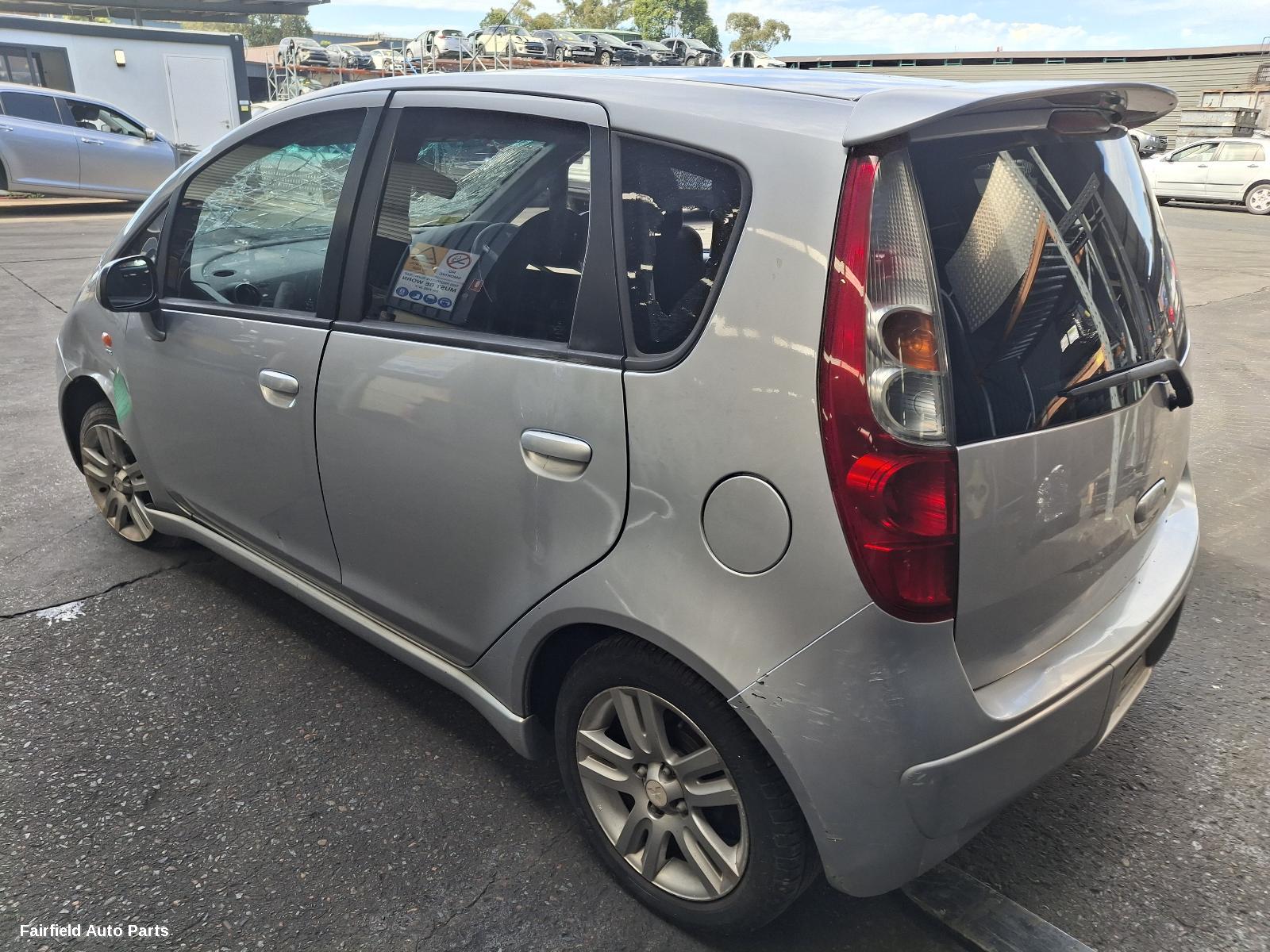 2009 Mitsubishi Colt Radiator
