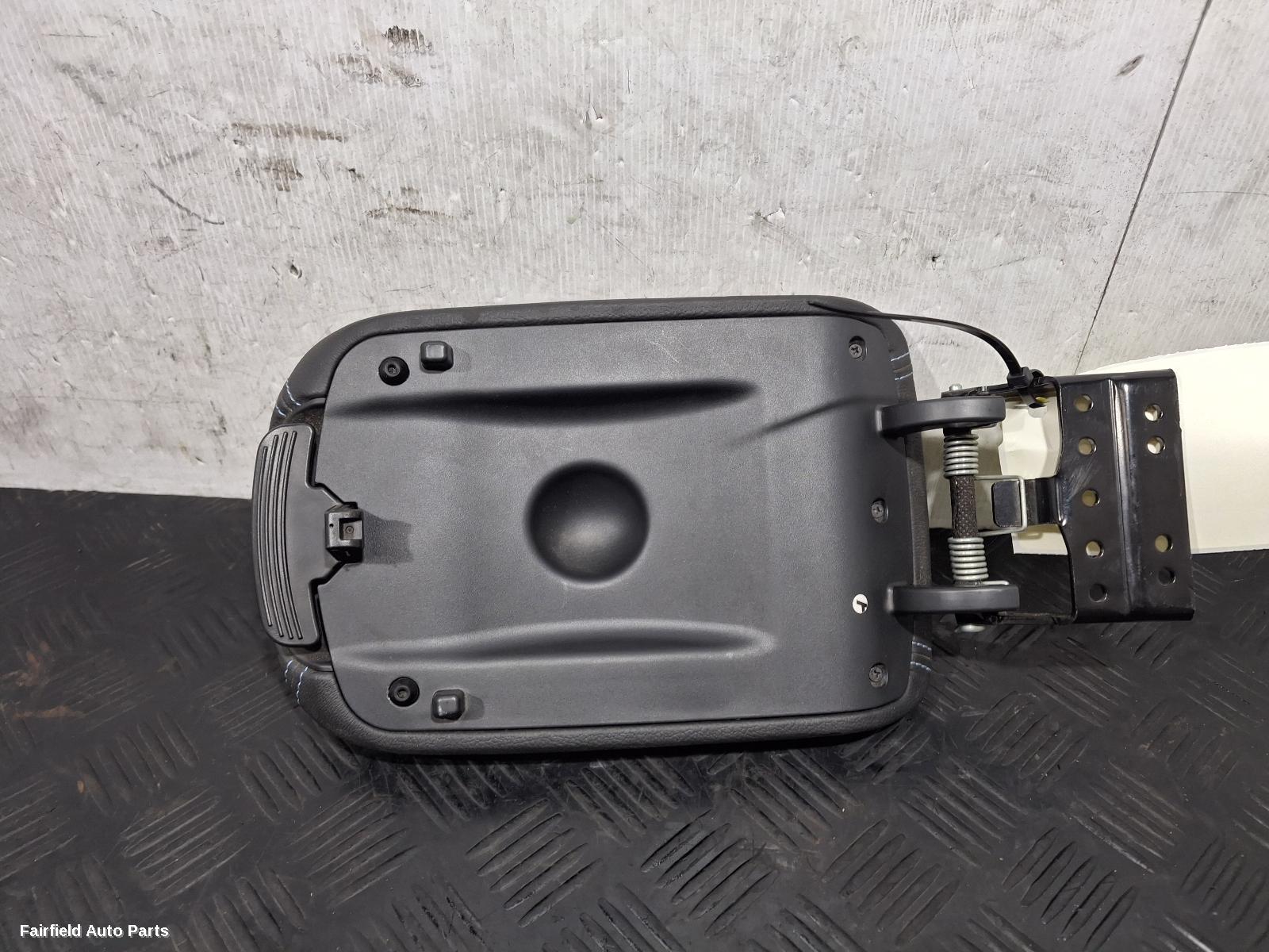 2017-2026 Hyundai I30 Console