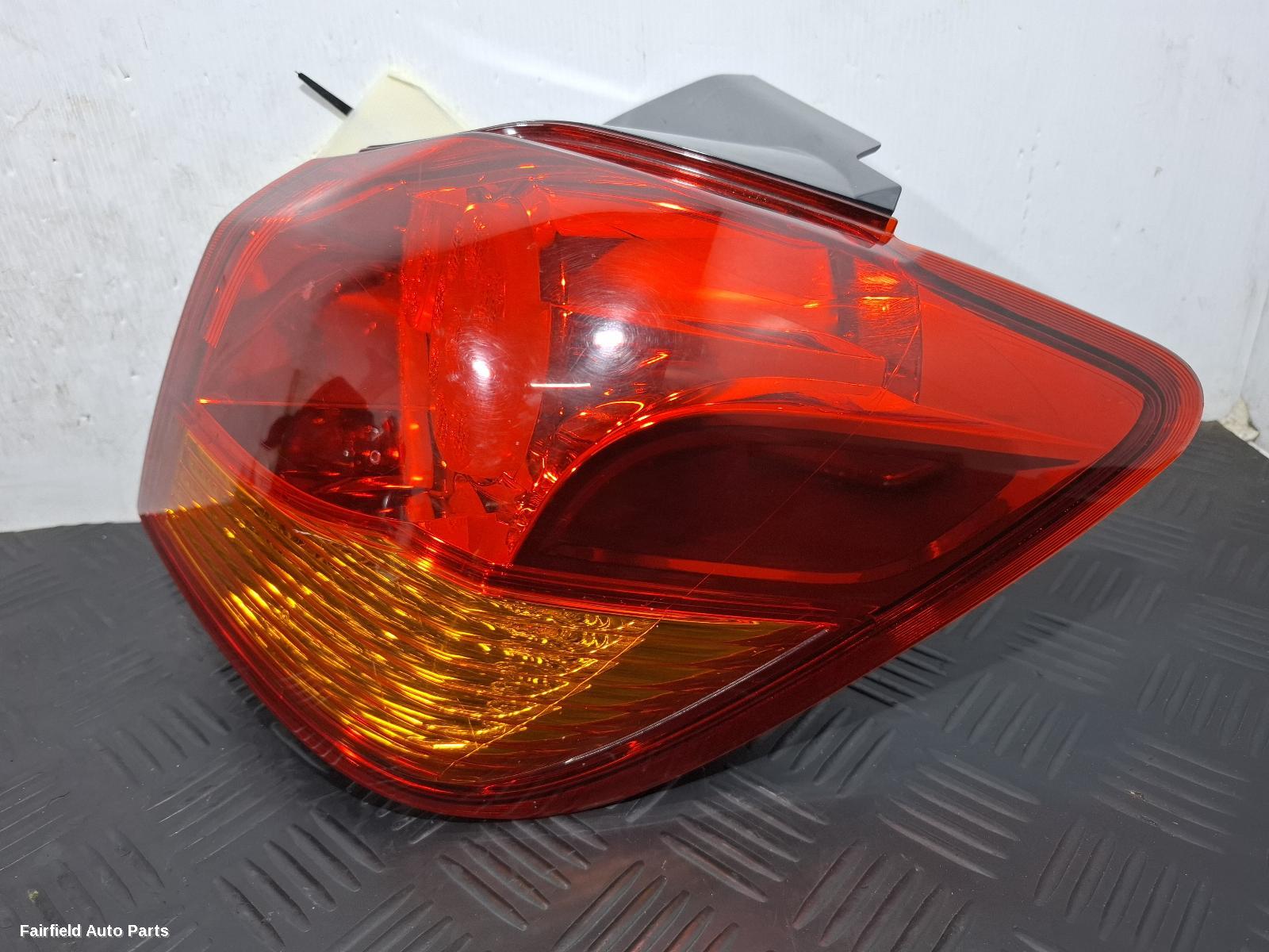 2010-2019 Mitsubishi Asx Right Taillight