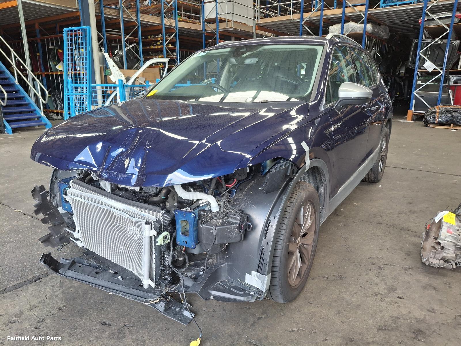 2024 Volkswagen Tiguan Left Door Mirror