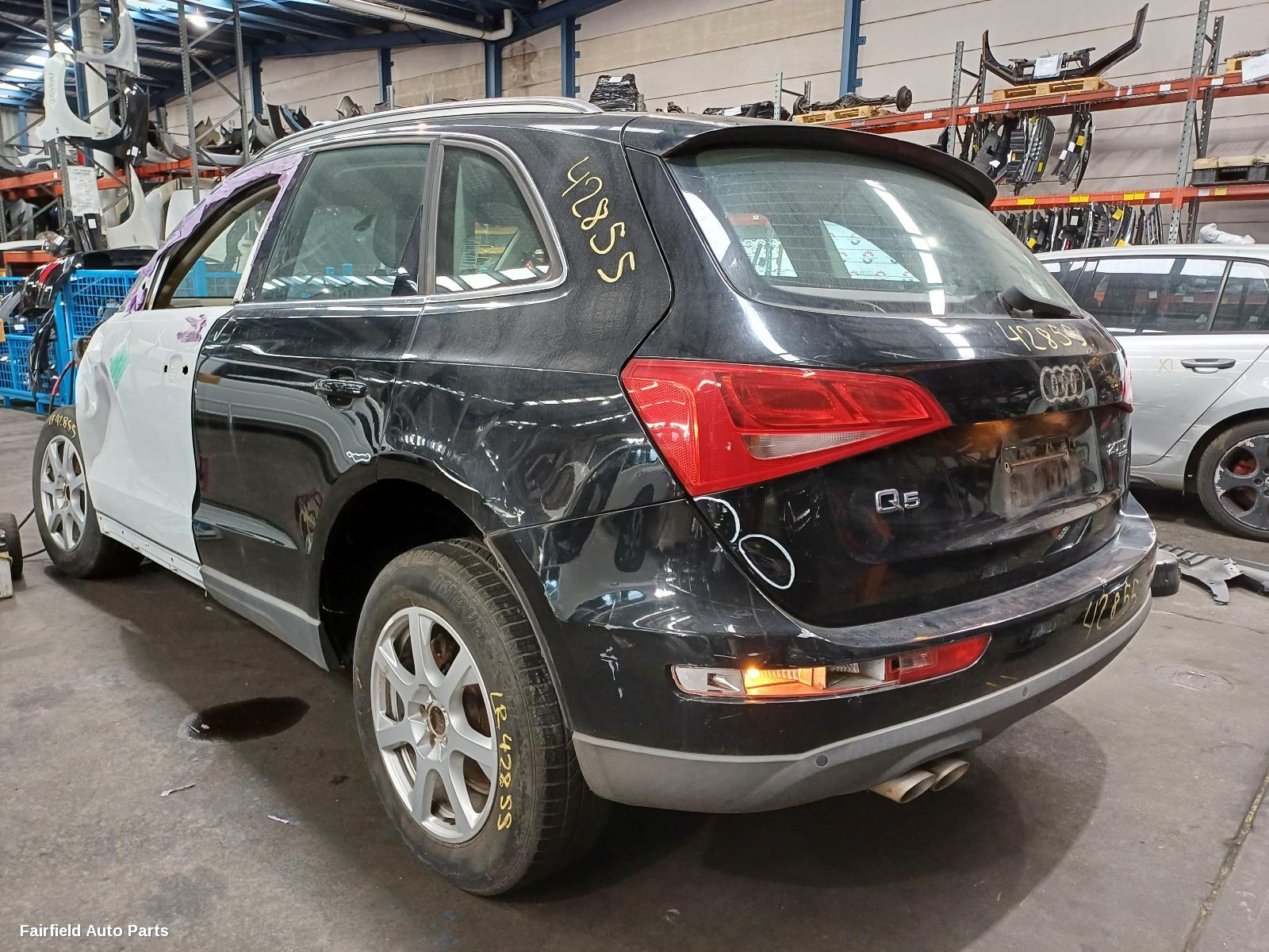 2010 Audi Q5 Right Taillight