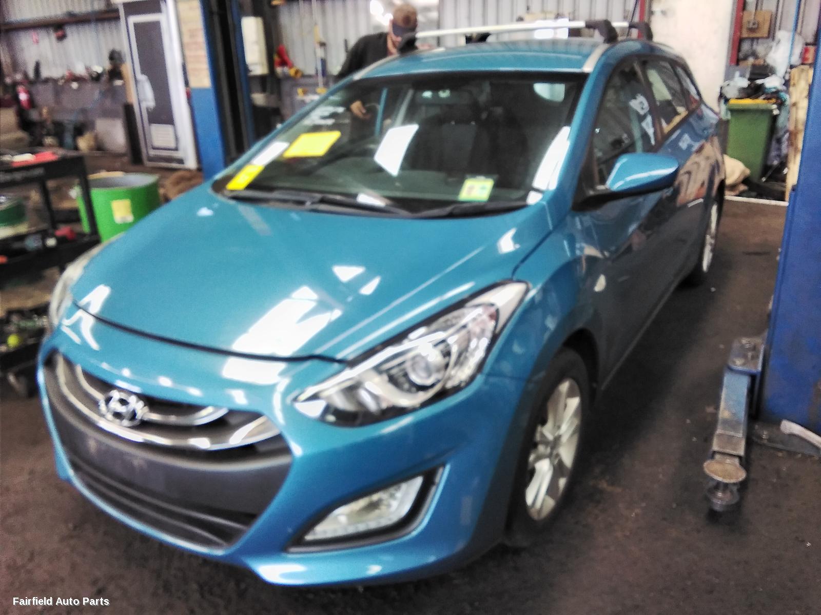 2013 Hyundai I30 Left Headlamp